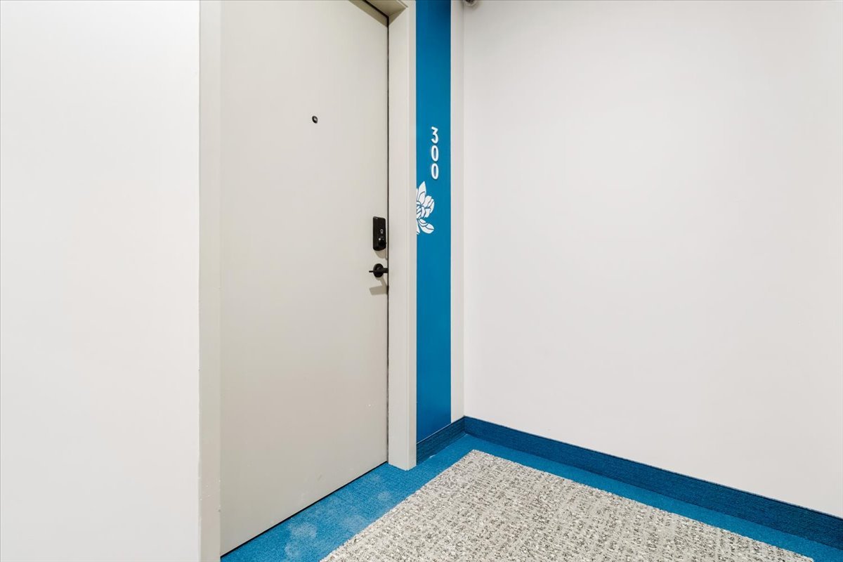 Photo - PASAGEWAY