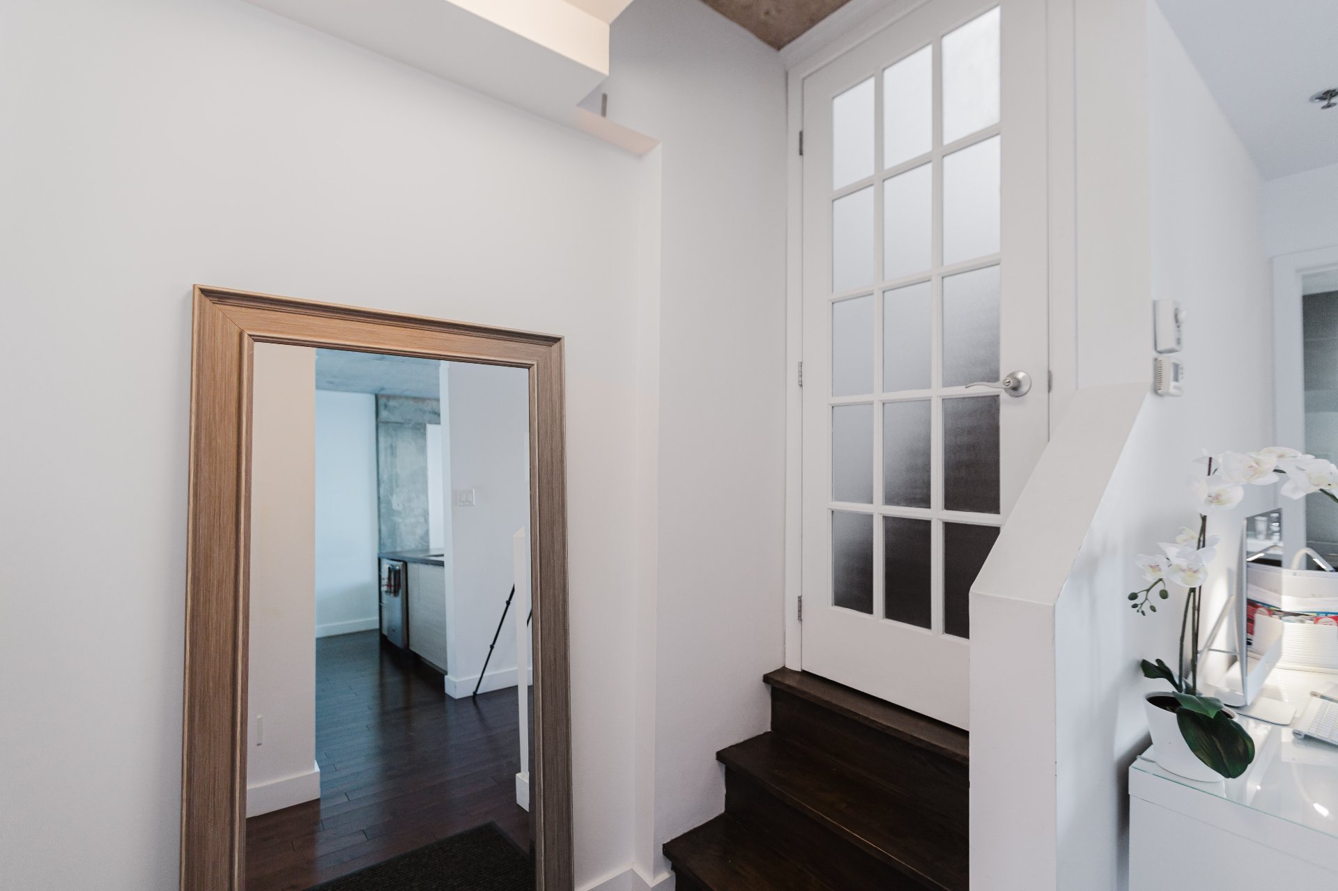 Photo - Interior