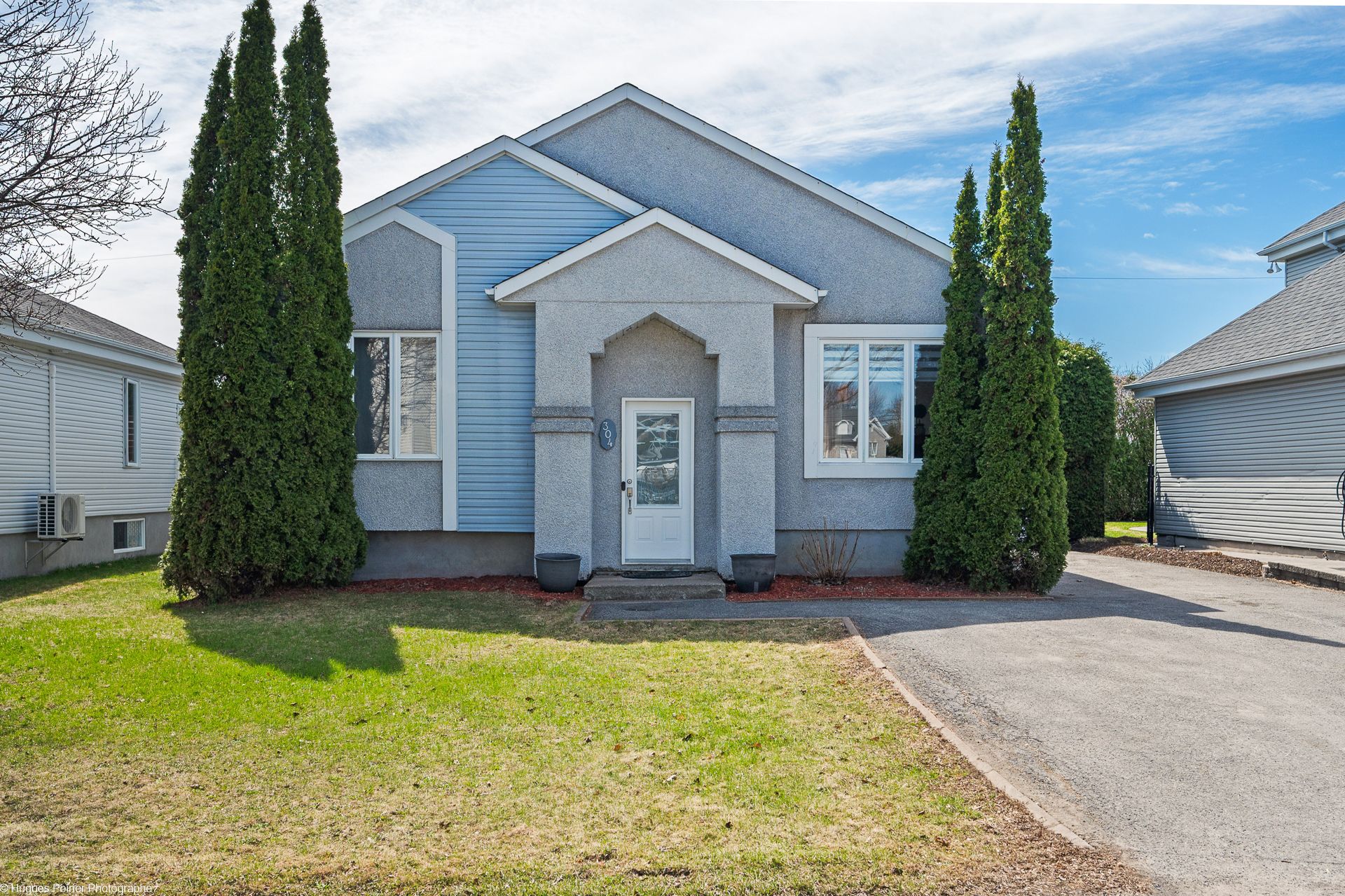 Photo - Frontage