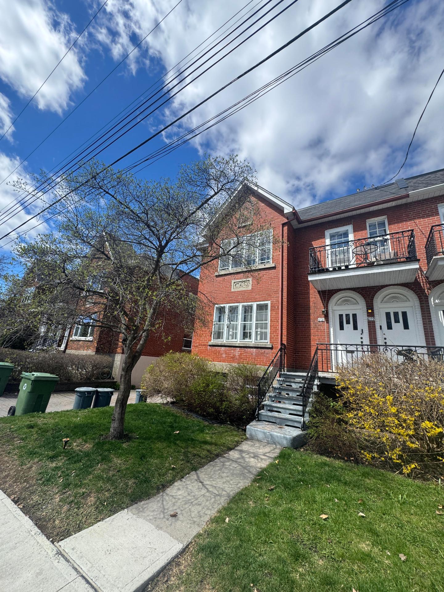 Photo - Exterior