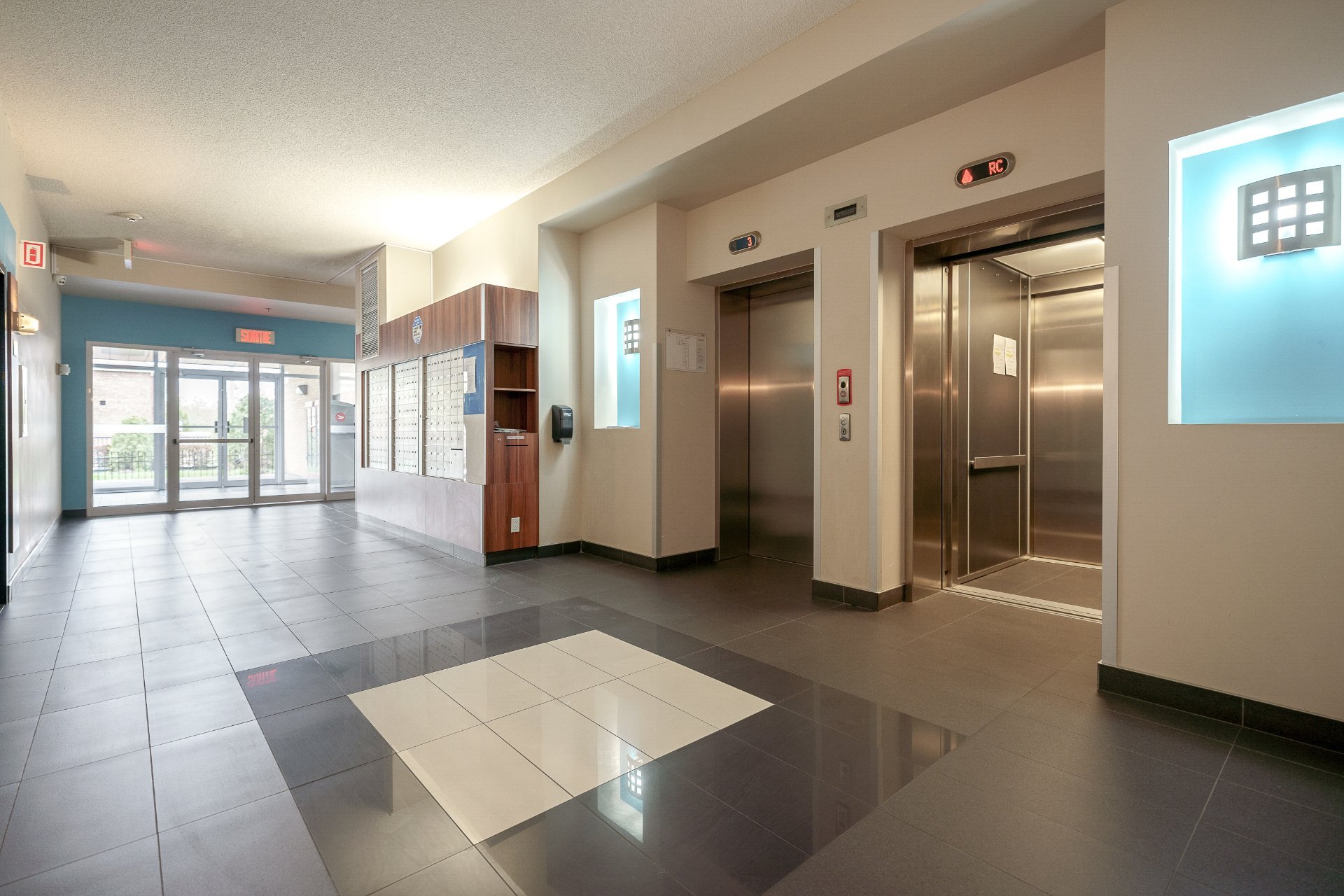 Photo - Reception Area