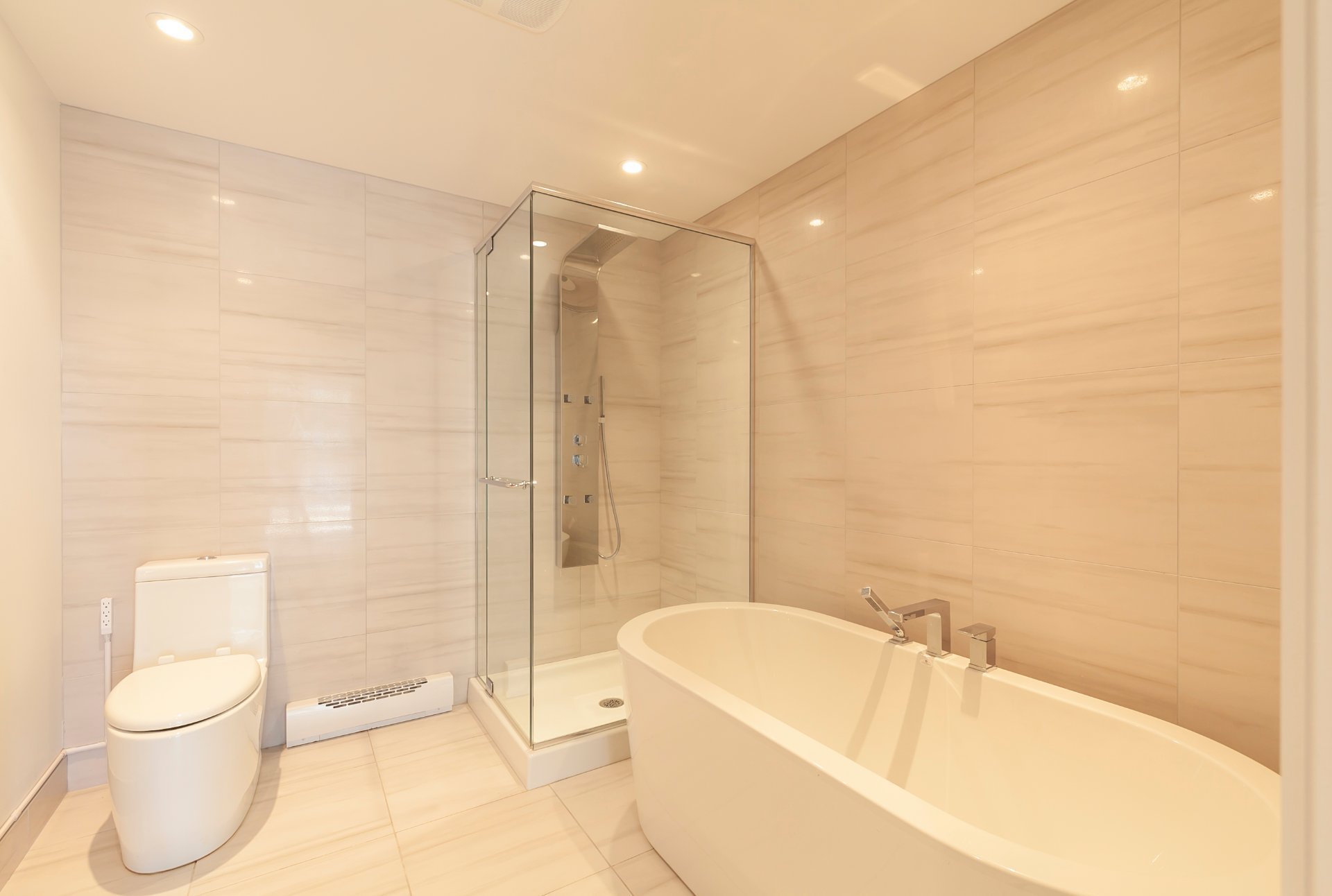 Photo - Salle de bains attenante à la CCP