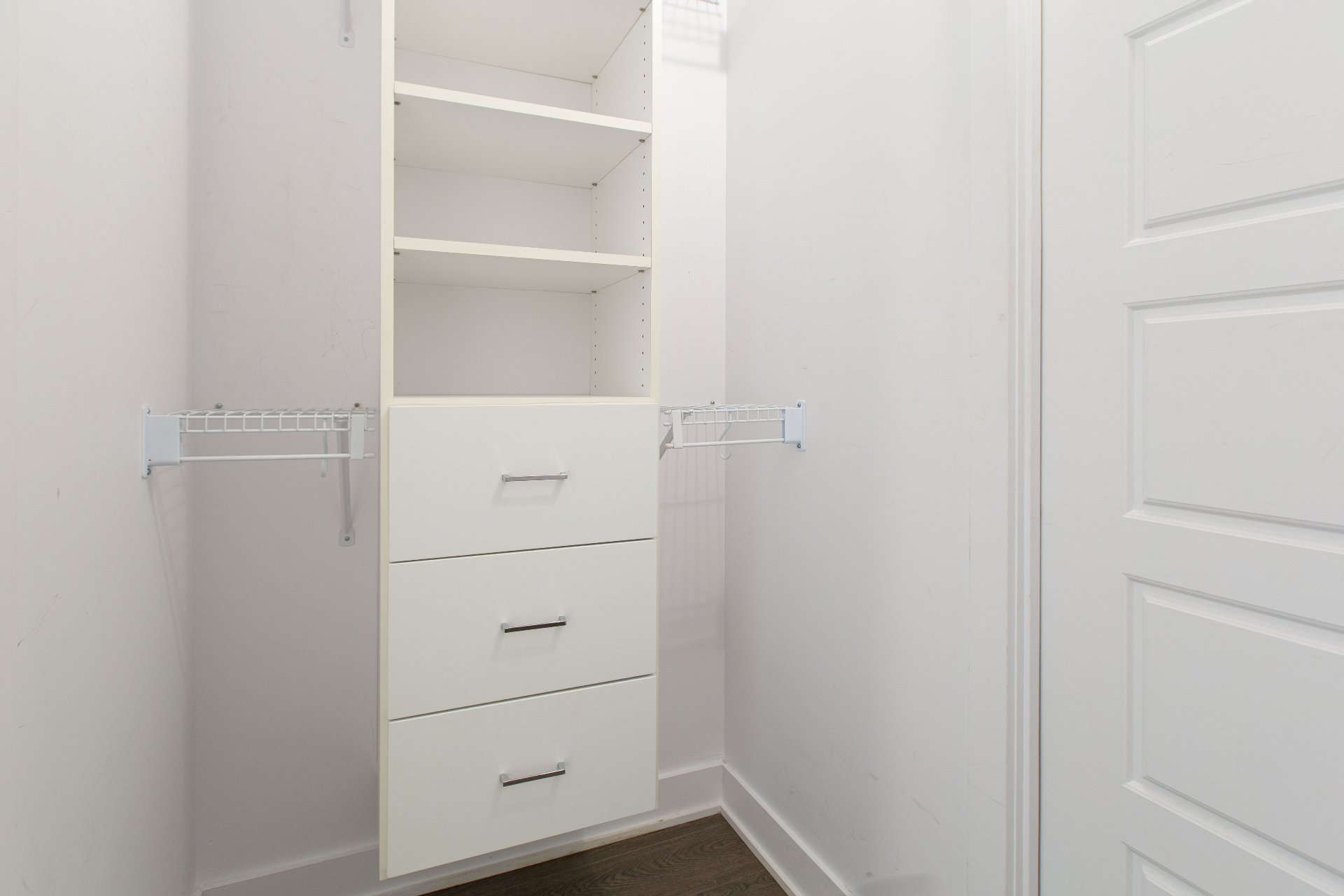 Photo - Penderie (Walk-in)