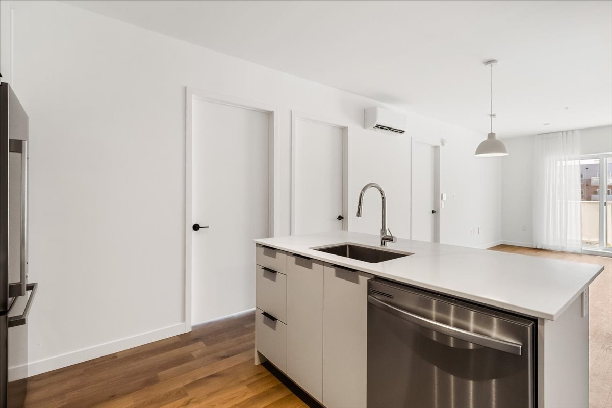 Photo - Kitchen