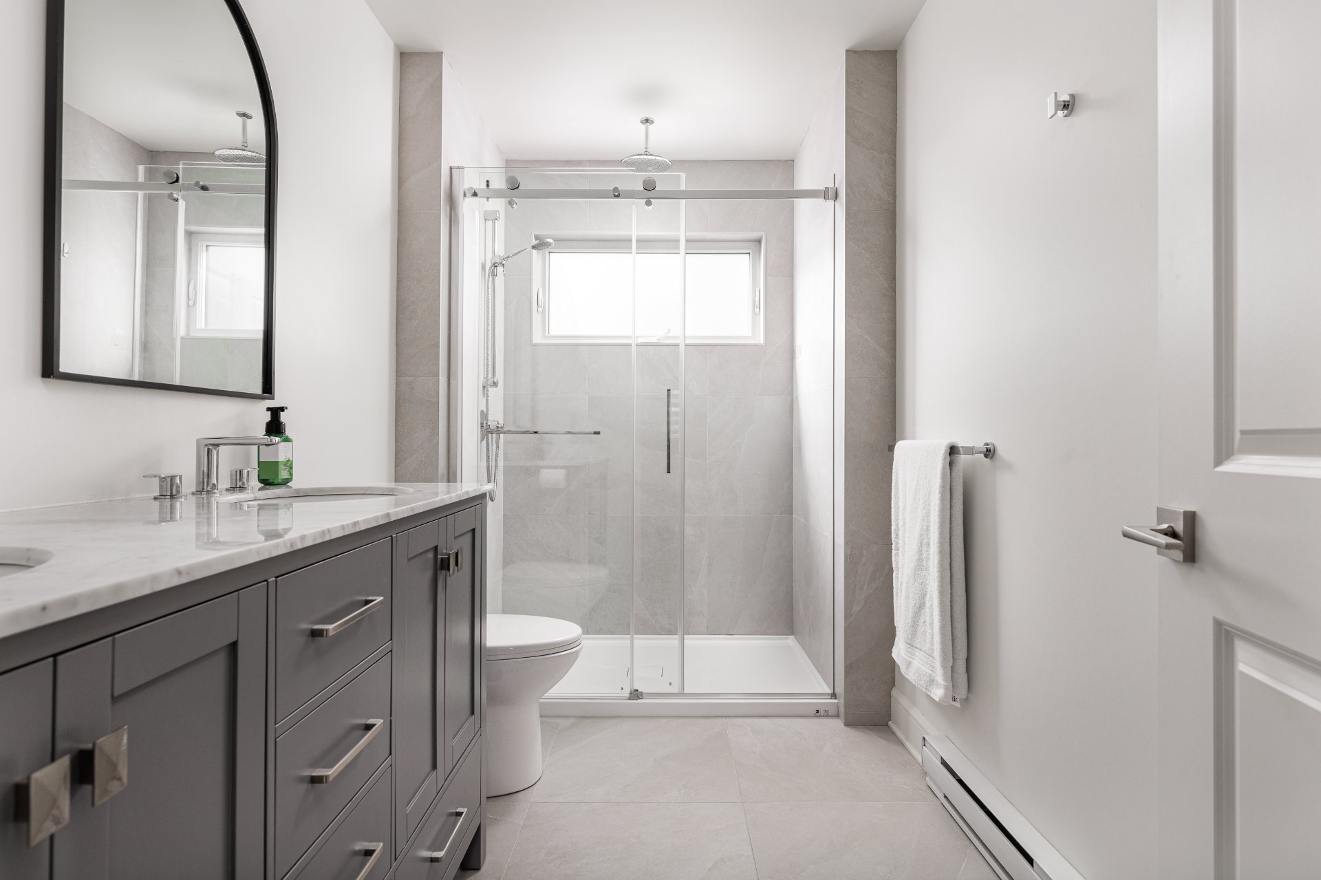 Photo - Salle de bains attenante à la CCP