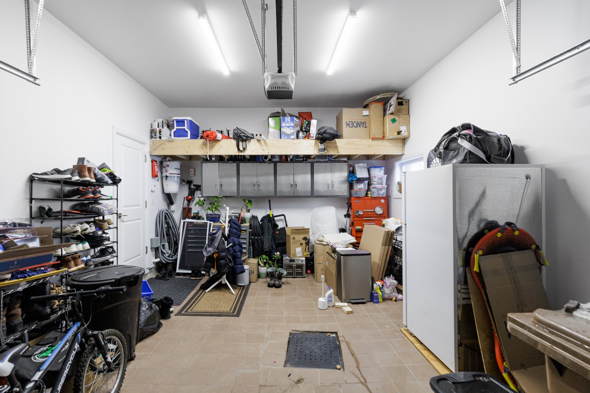 Photo - Garage