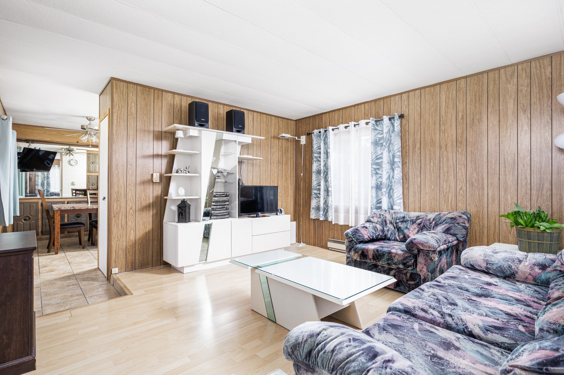Photo - Salon