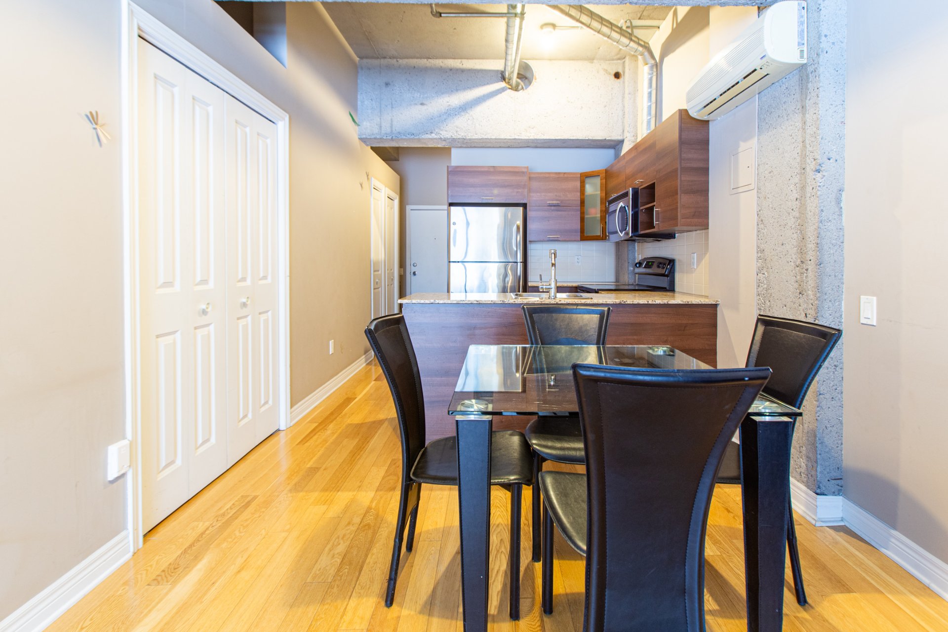 Photo - Salle à manger