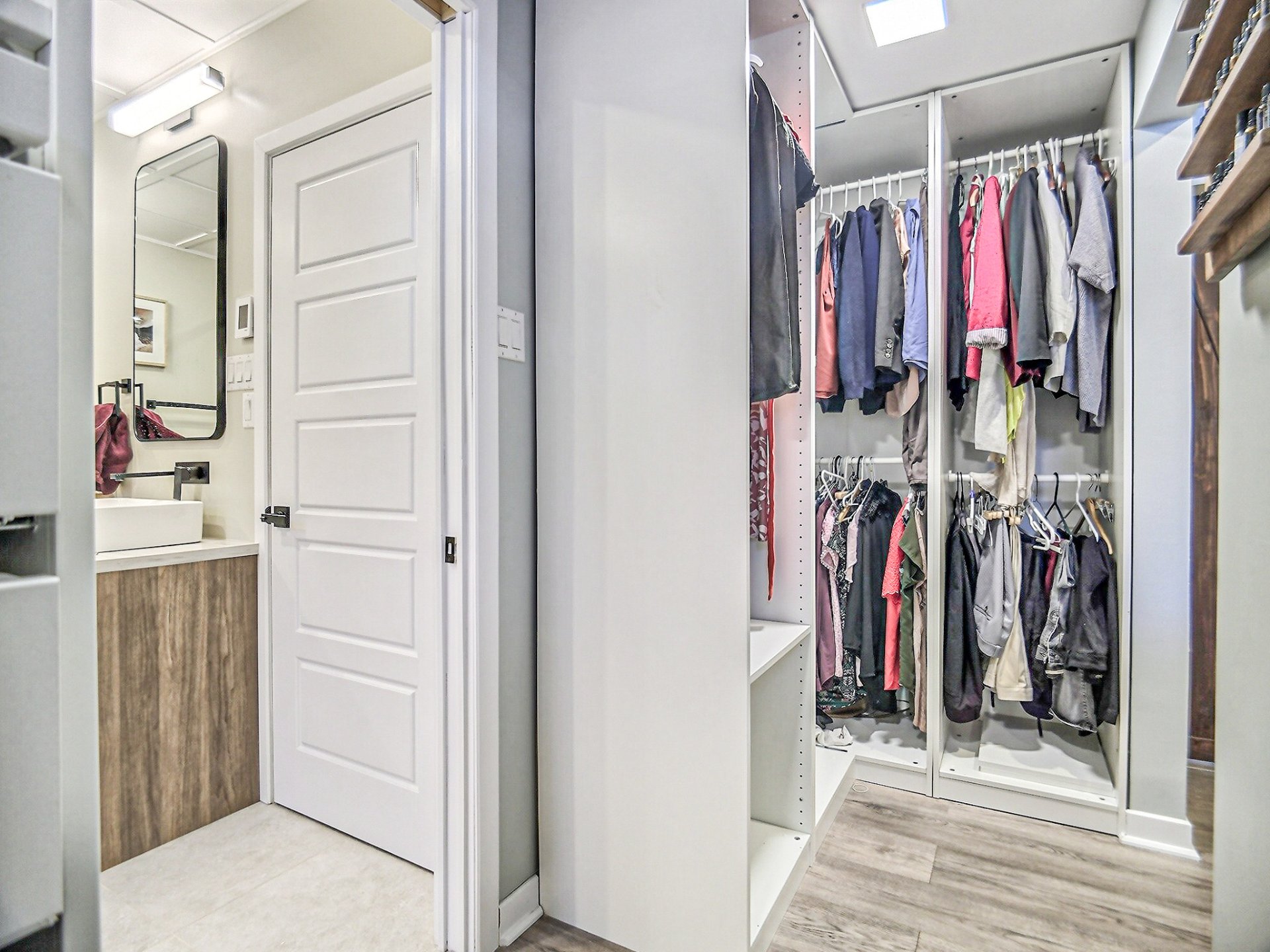 Photo - Walk-in closet