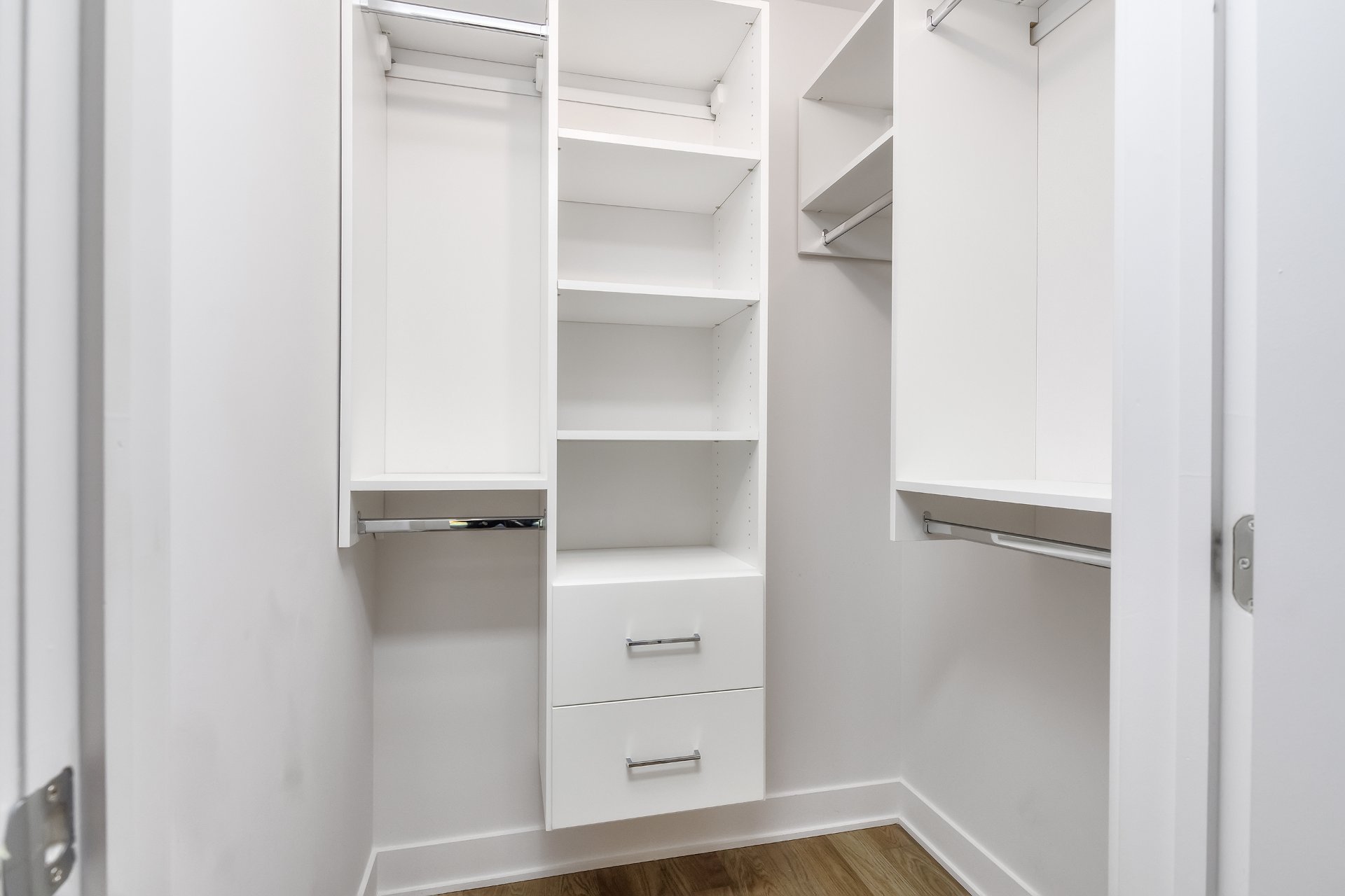 Photo - Penderie (Walk-in)