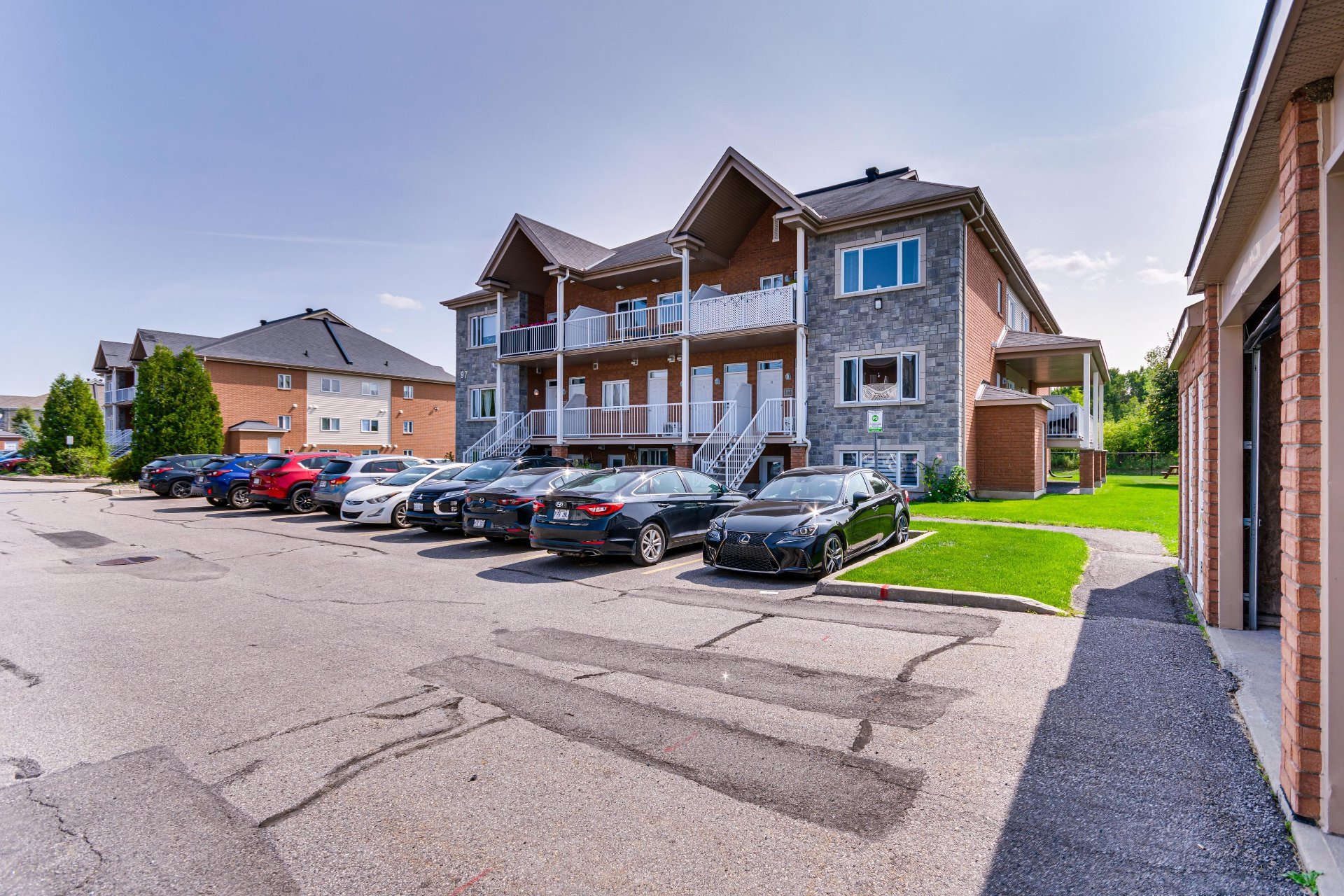 Photo - Stationnement