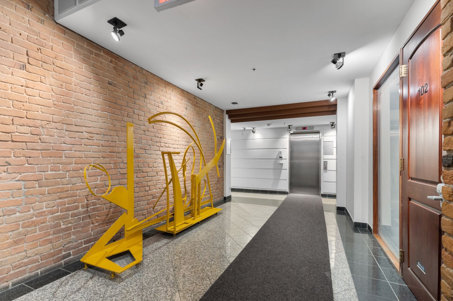 Photo - Hallway
