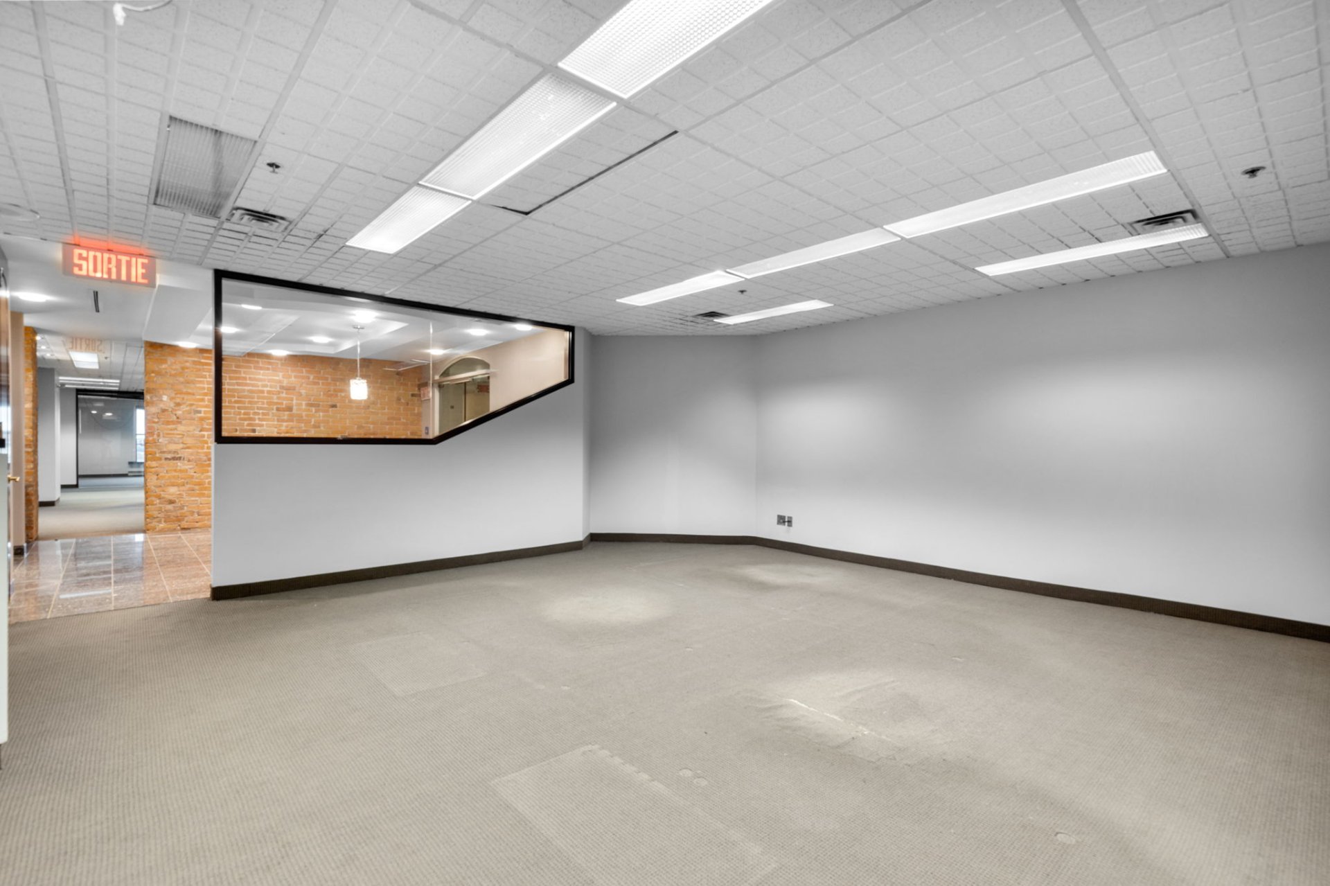 Photo - Interior