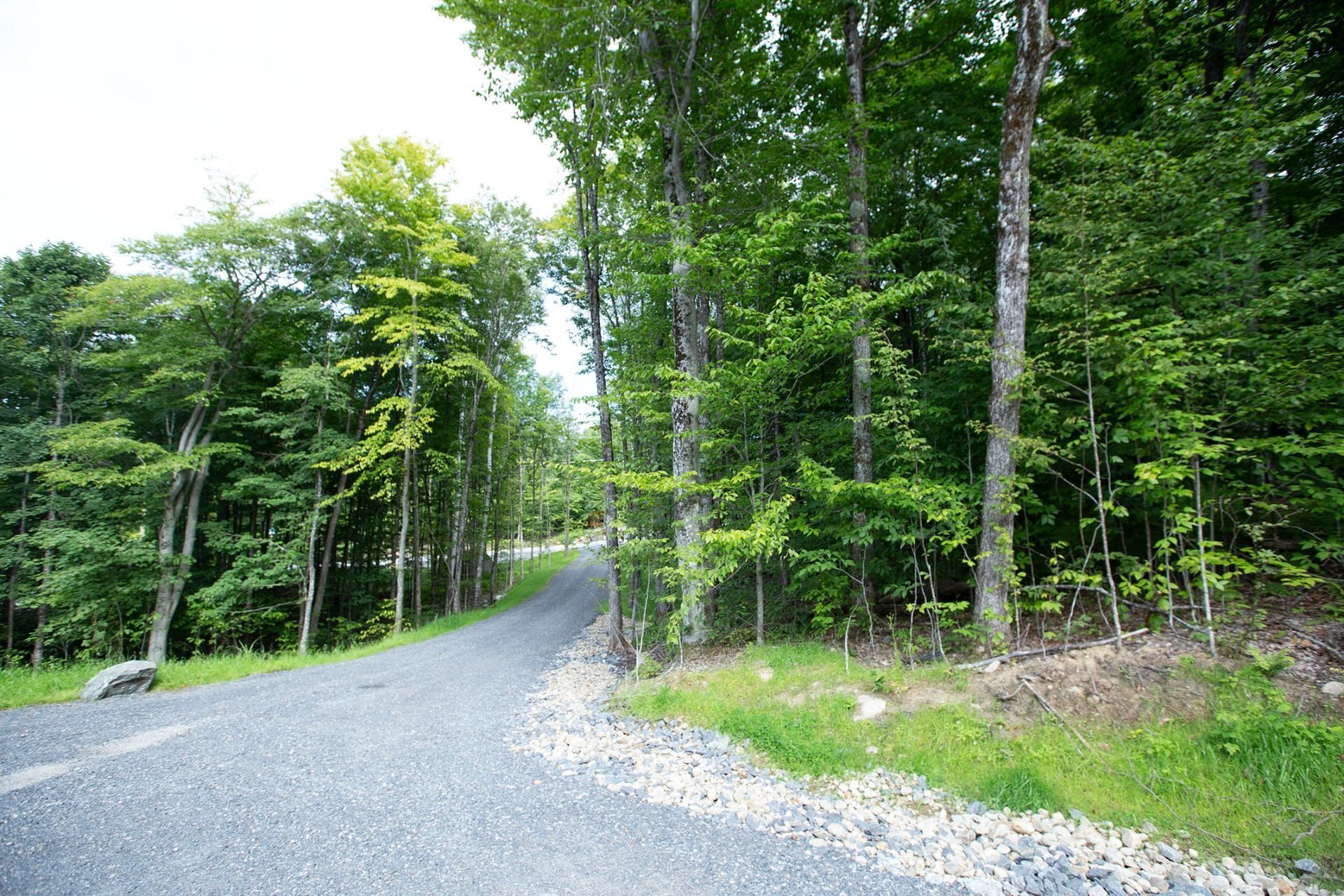 Photo - PASAGEWAY