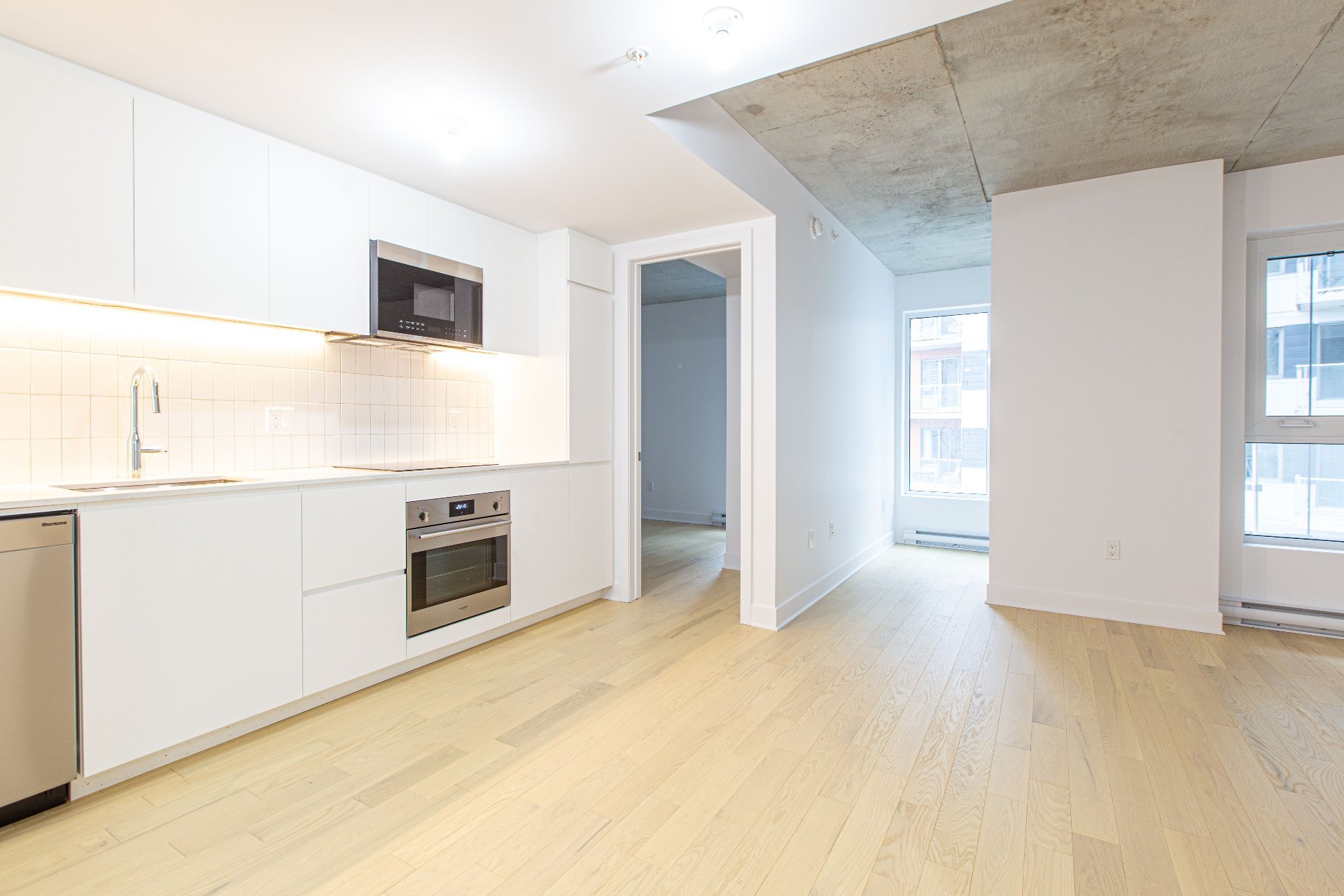 Photo - Kitchen