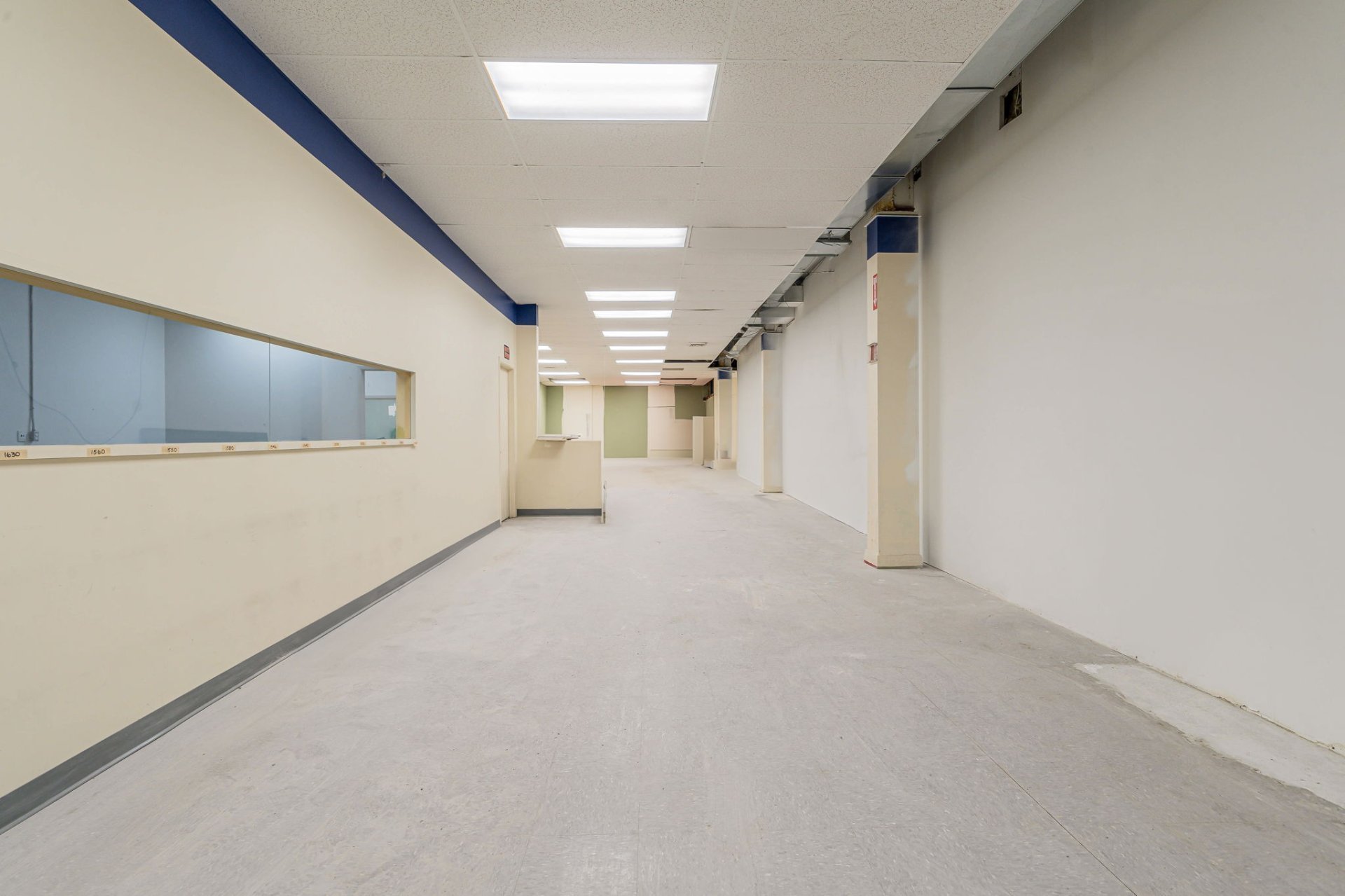 Photo - Hallway