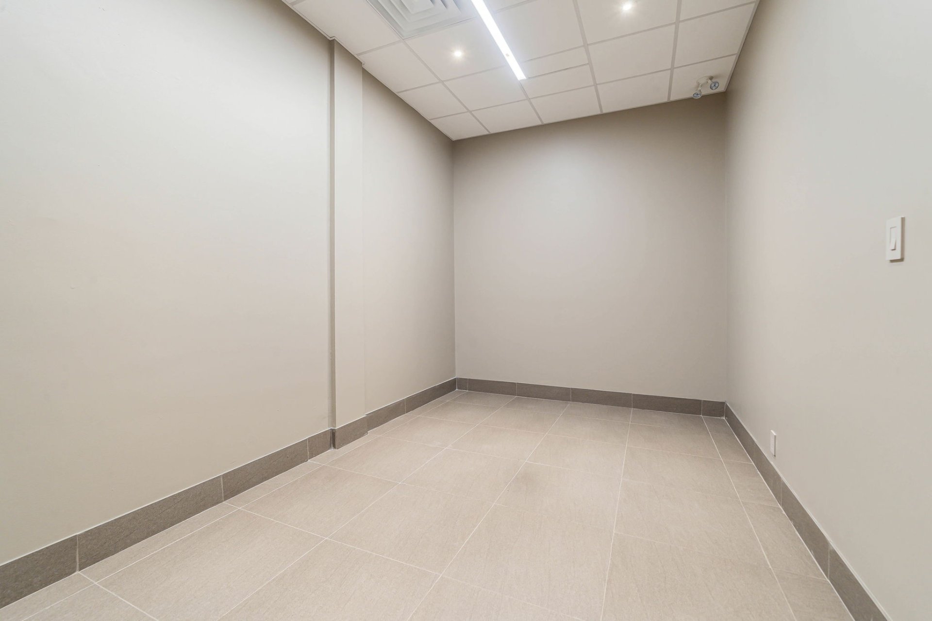 Photo - Office