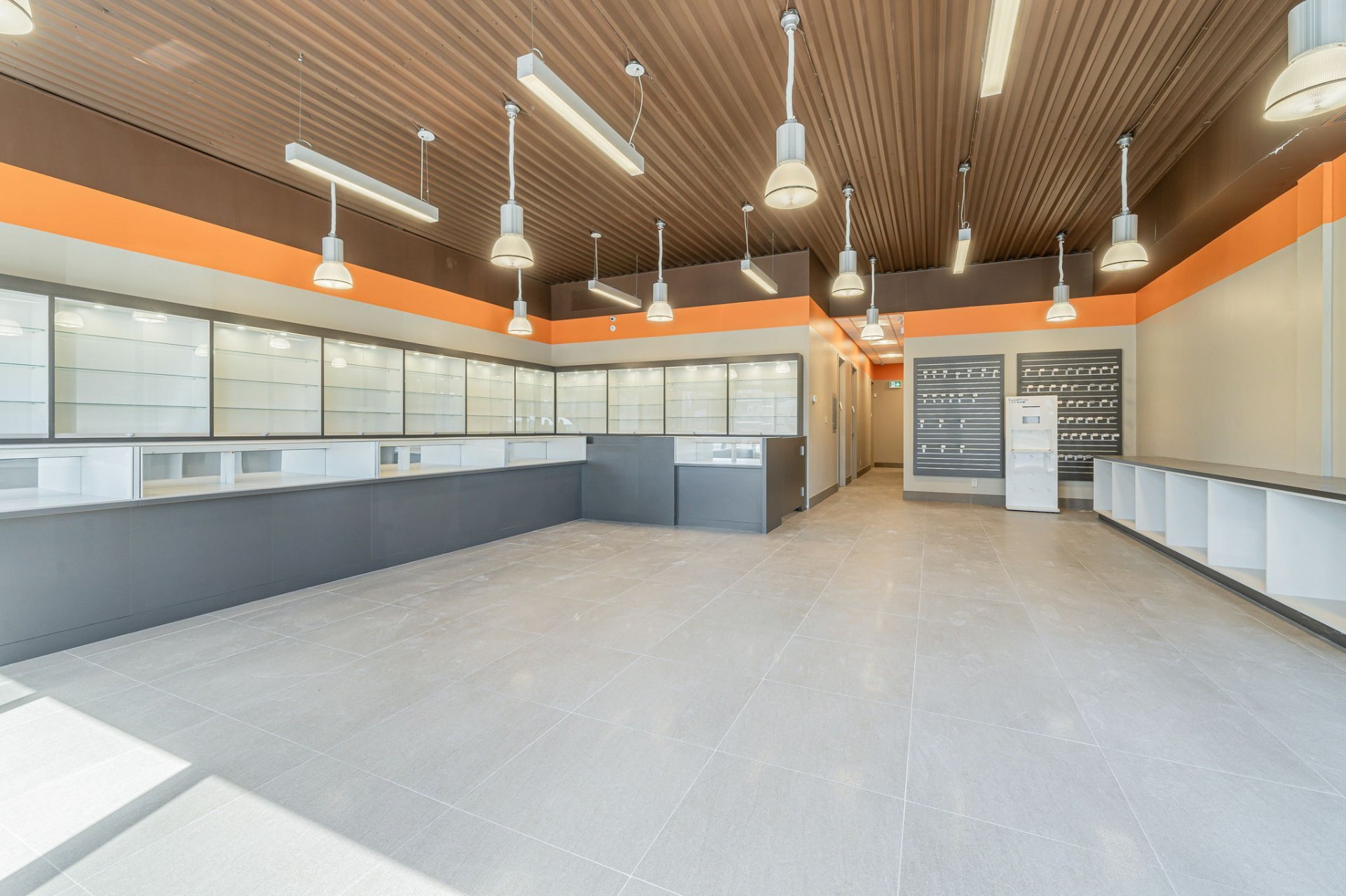 Photo - Interior