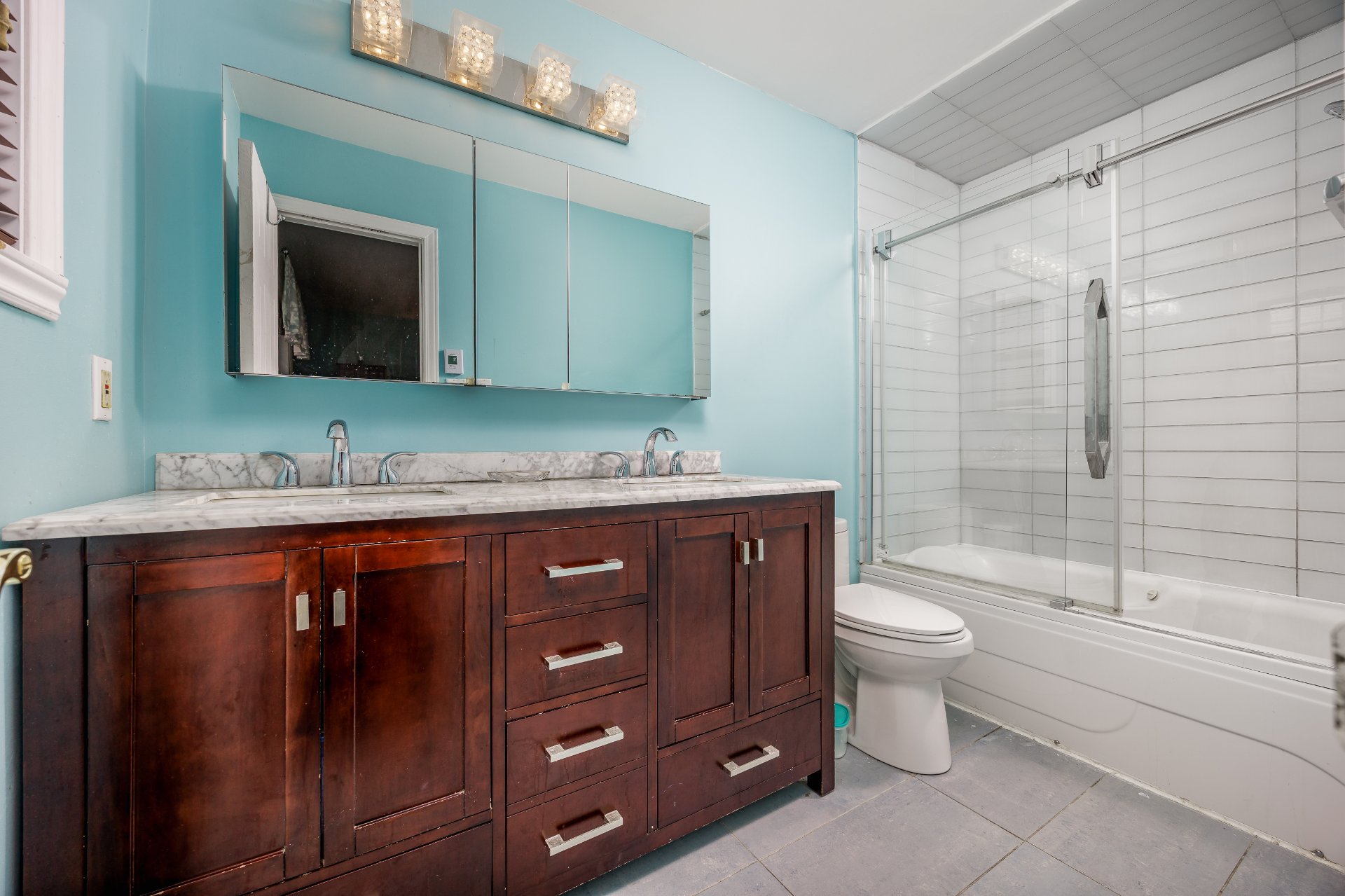 Photo - Salle de bains attenante à la CCP