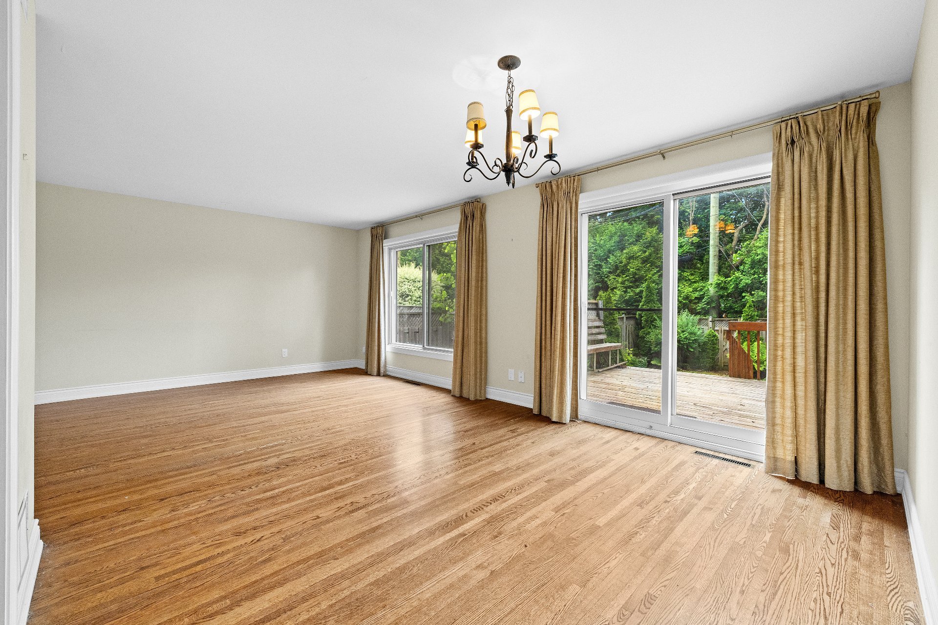 Photo - Dining room