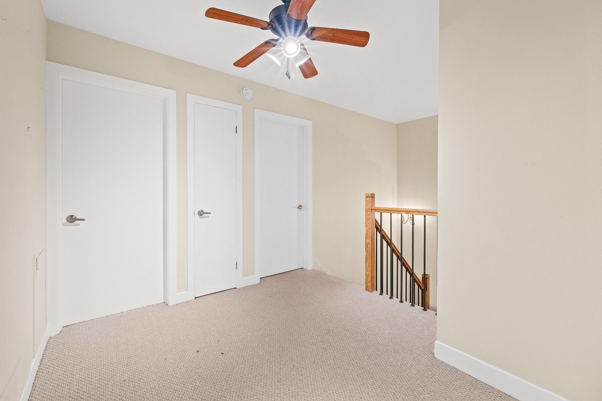Photo - Hallway