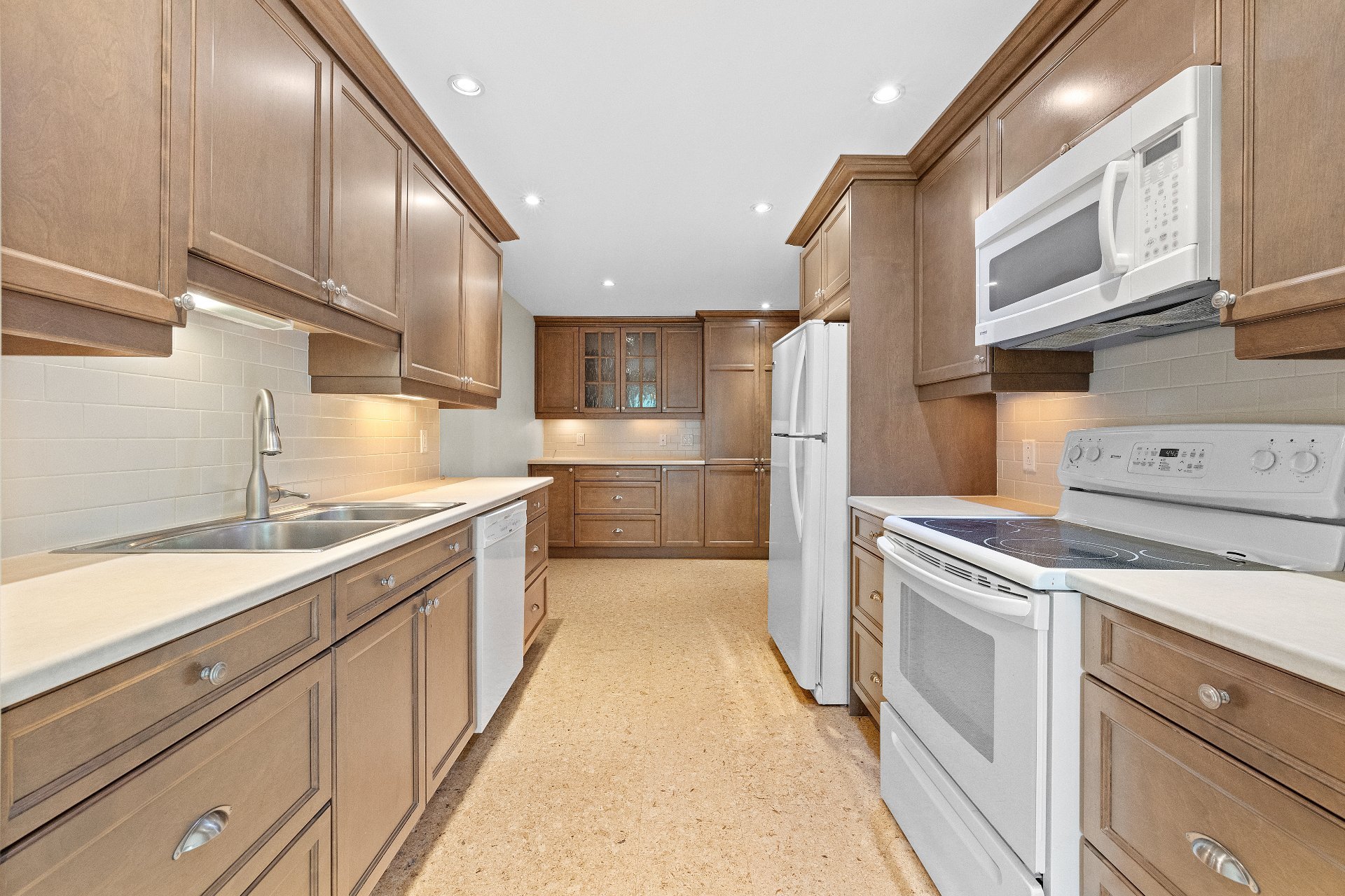 Photo - Kitchen