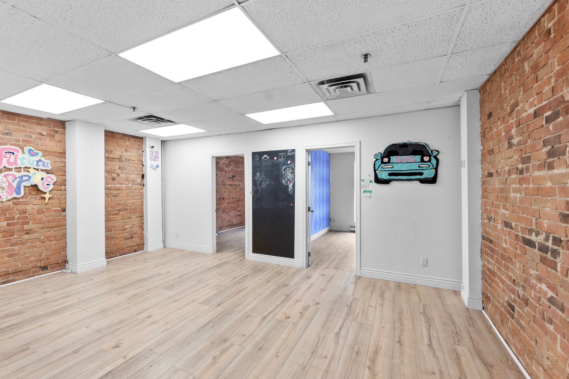 Photo - Interior
