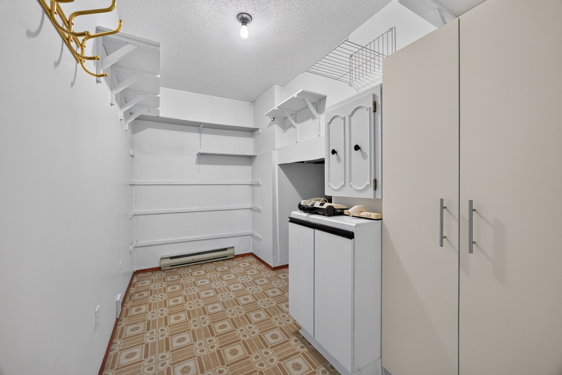 Photo - Laundry room
