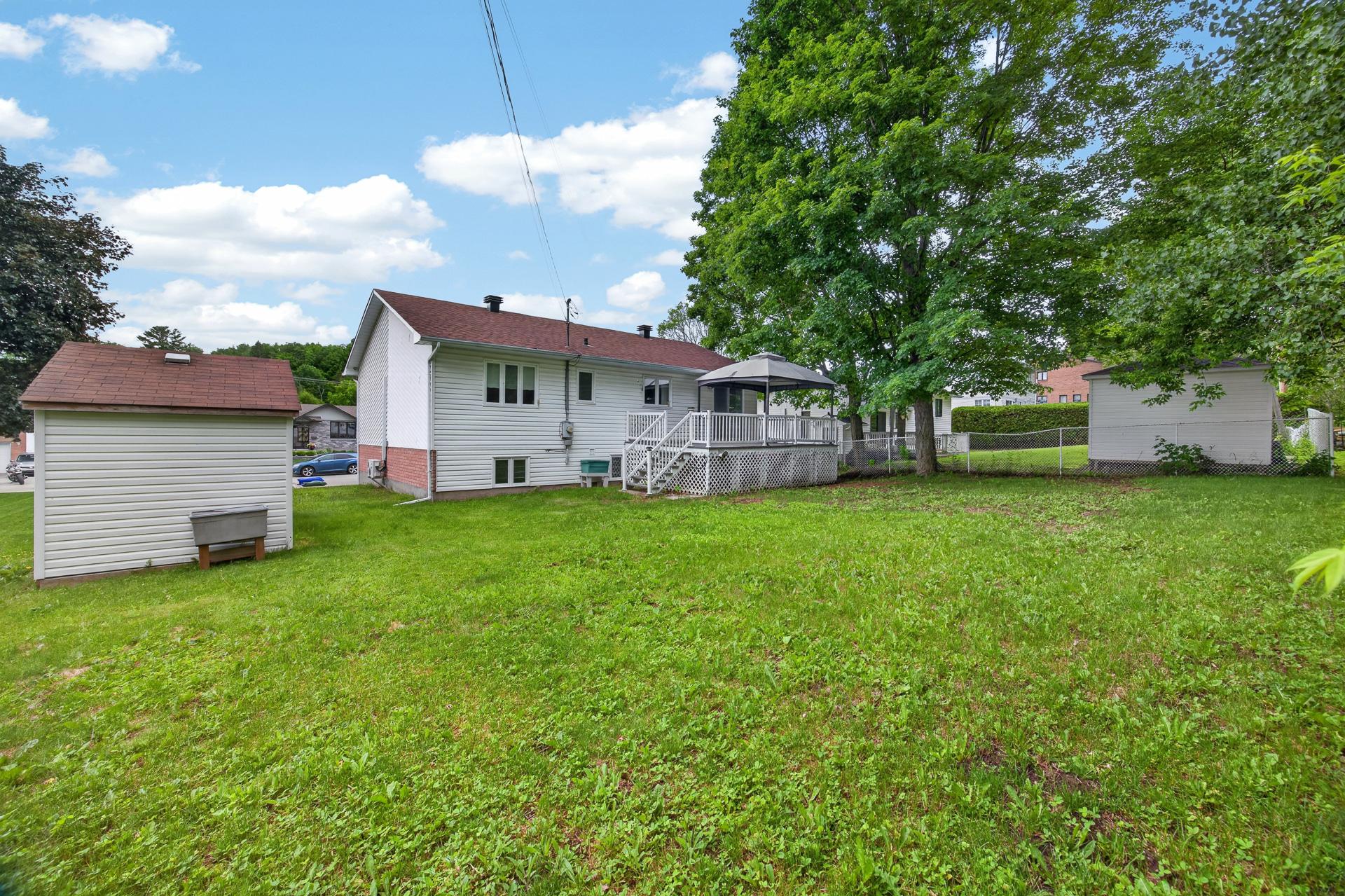 Photo - Backyard