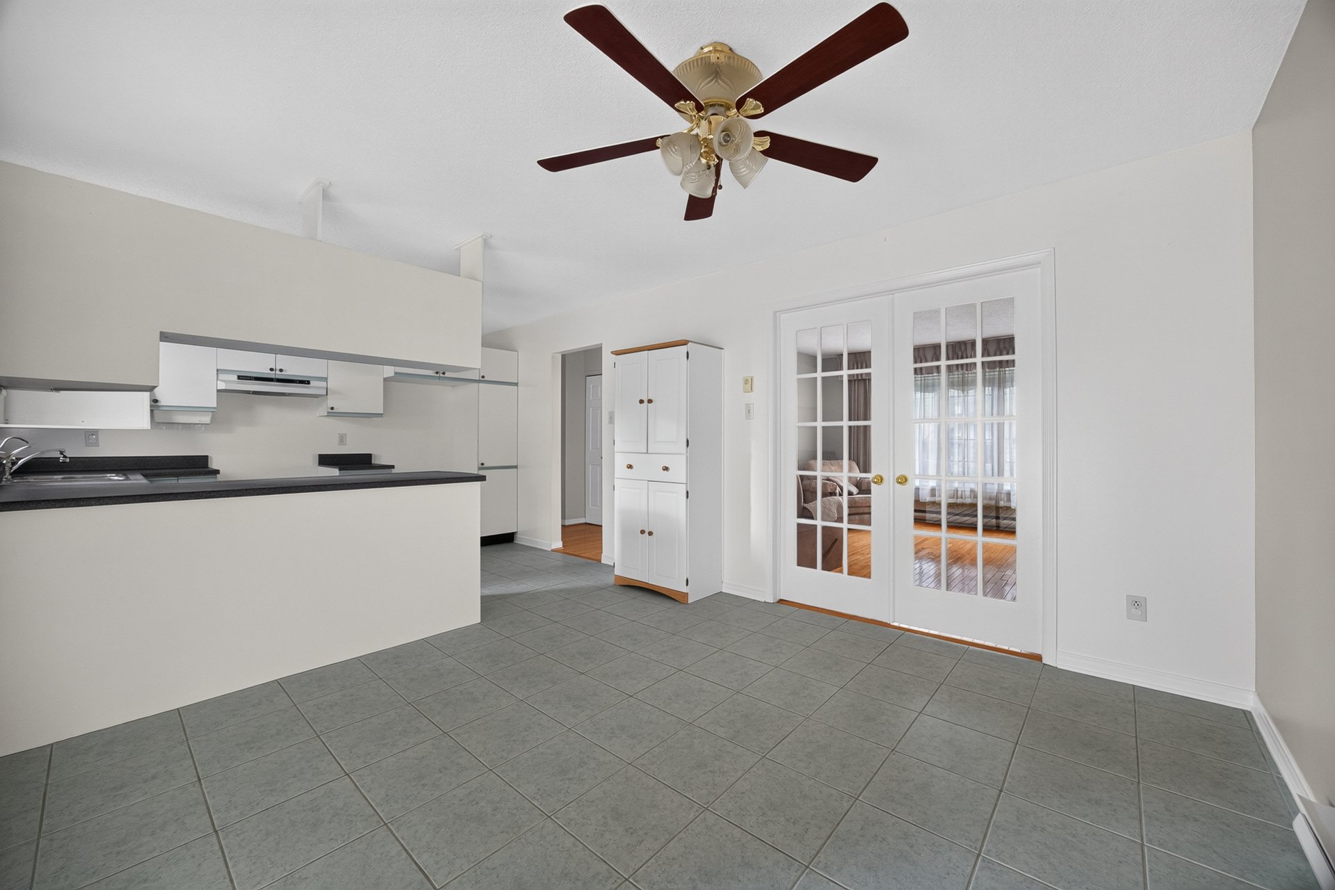 Photo - Dining room