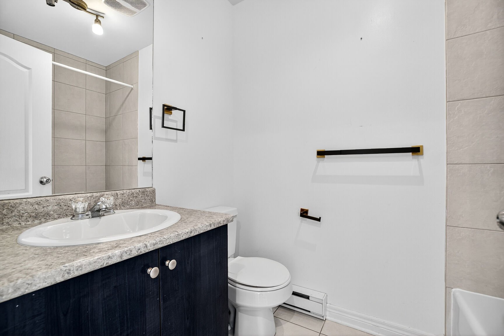 Photo - Bathroom