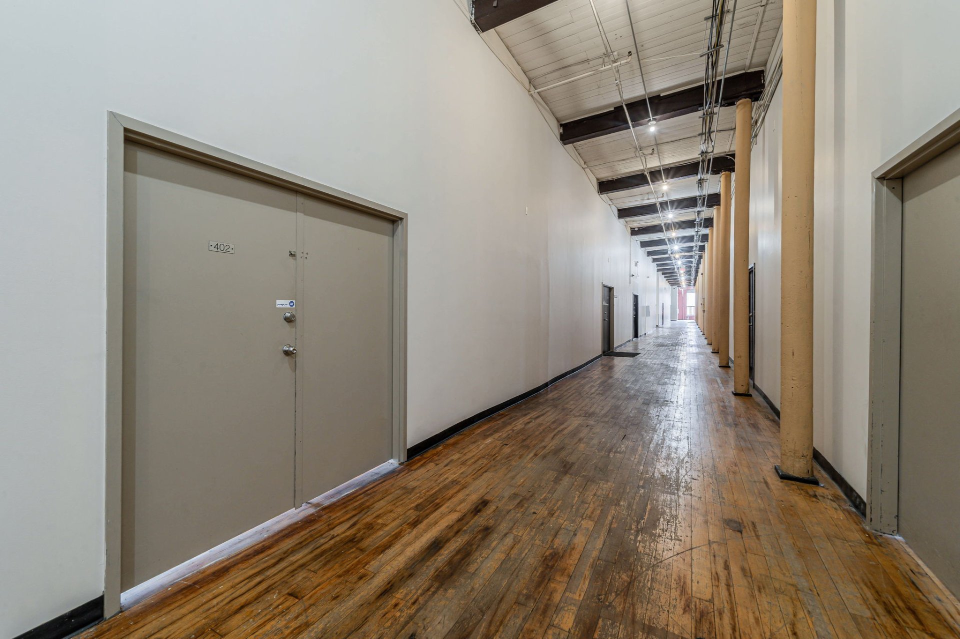 Photo - Hallway