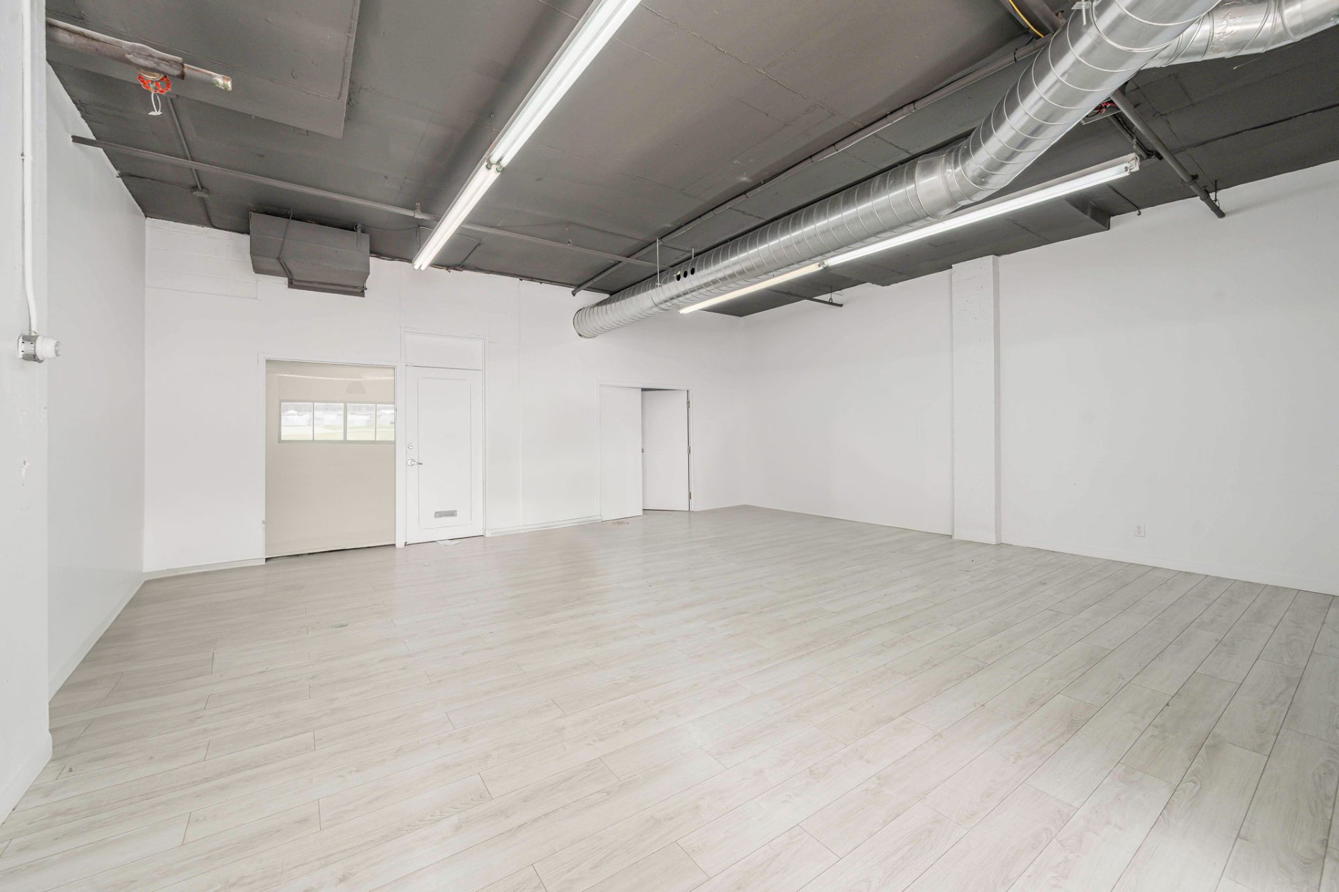 Photo - Reception Area