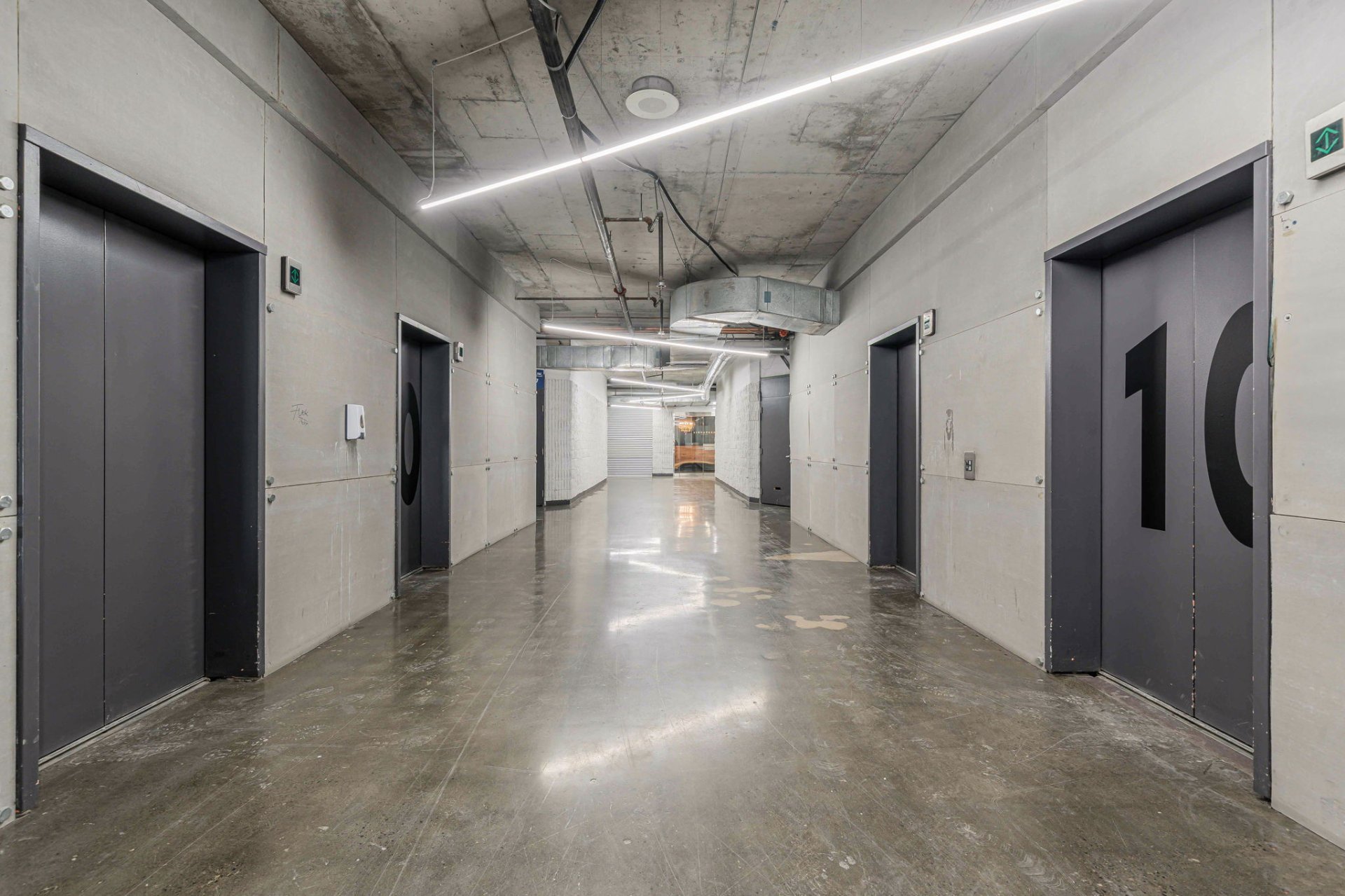 Photo - Hallway