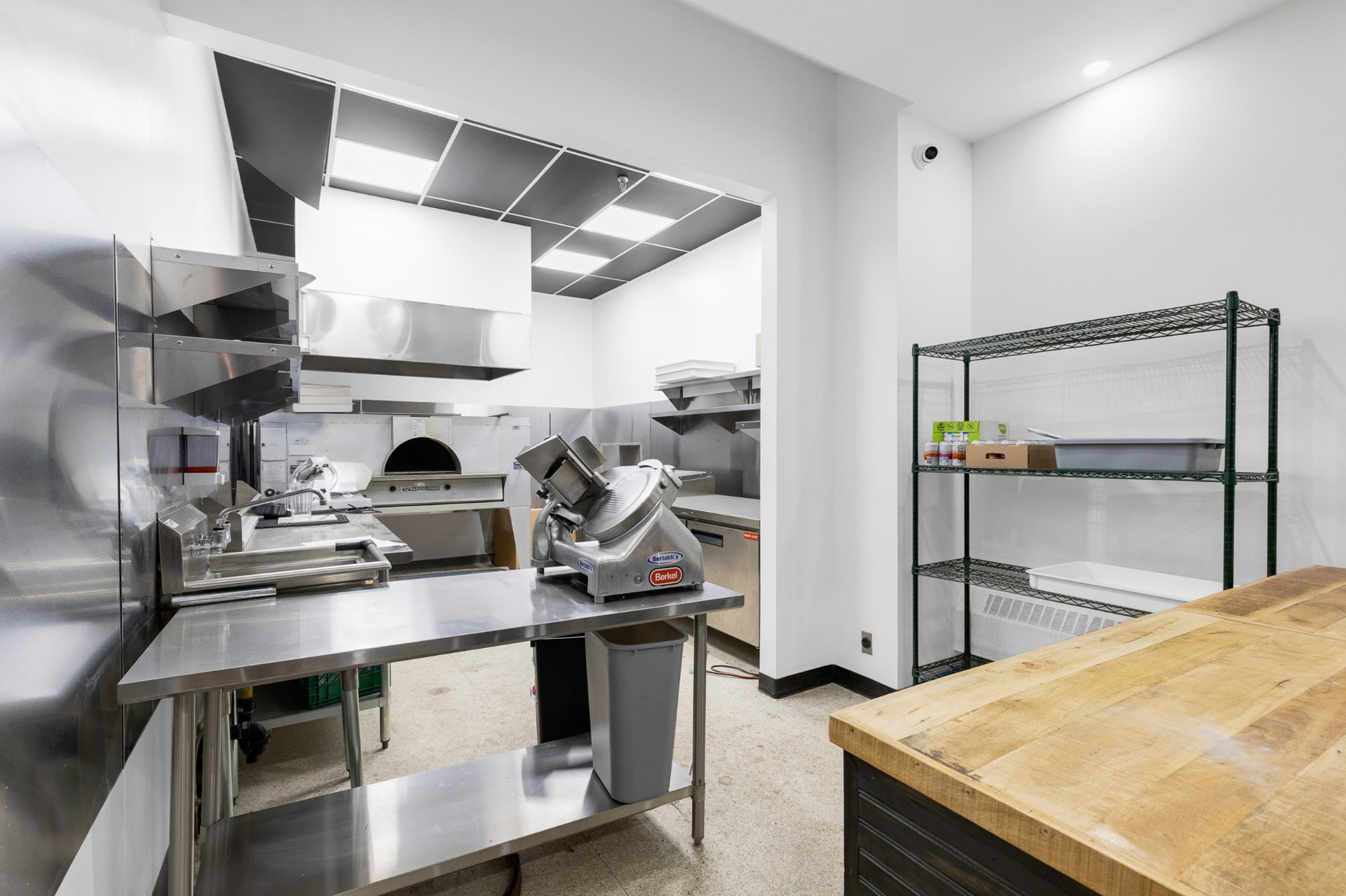 Photo - Kitchen