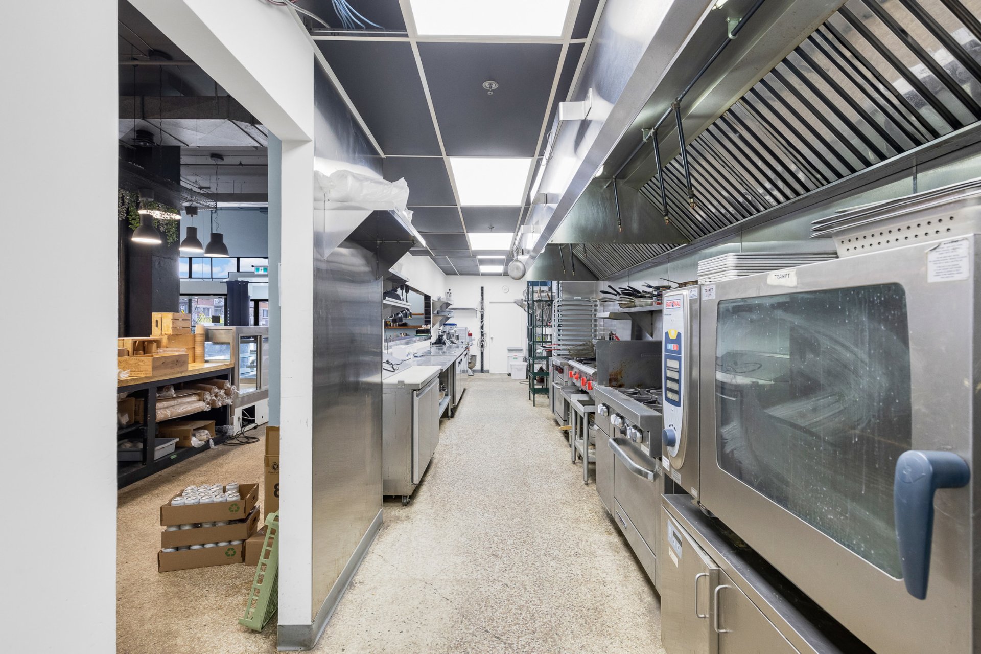 Photo - Kitchen