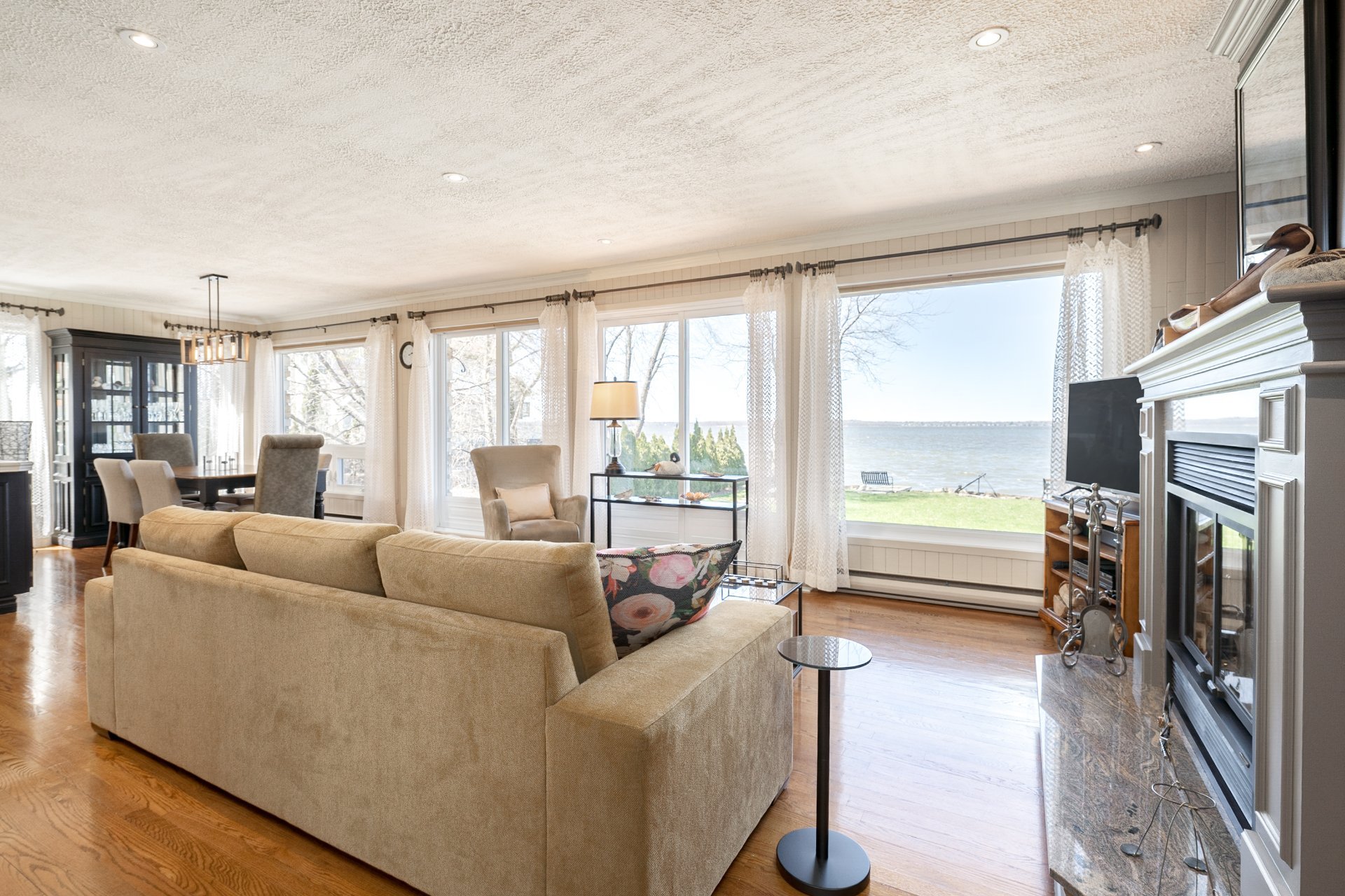 Photo - Overall View