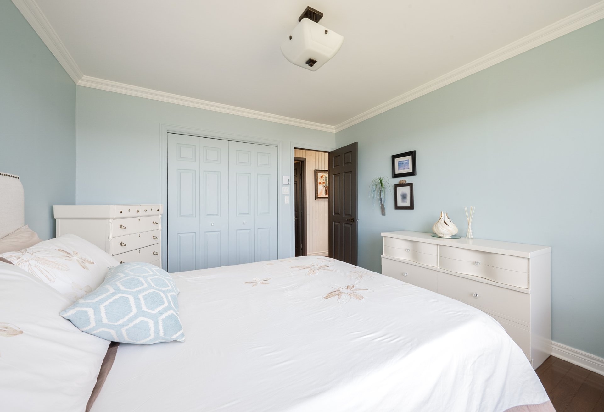 Photo - Primary bedroom