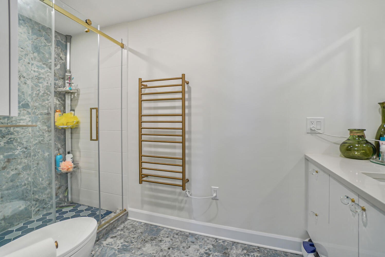 Photo - Salle de bains attenante à la CCP