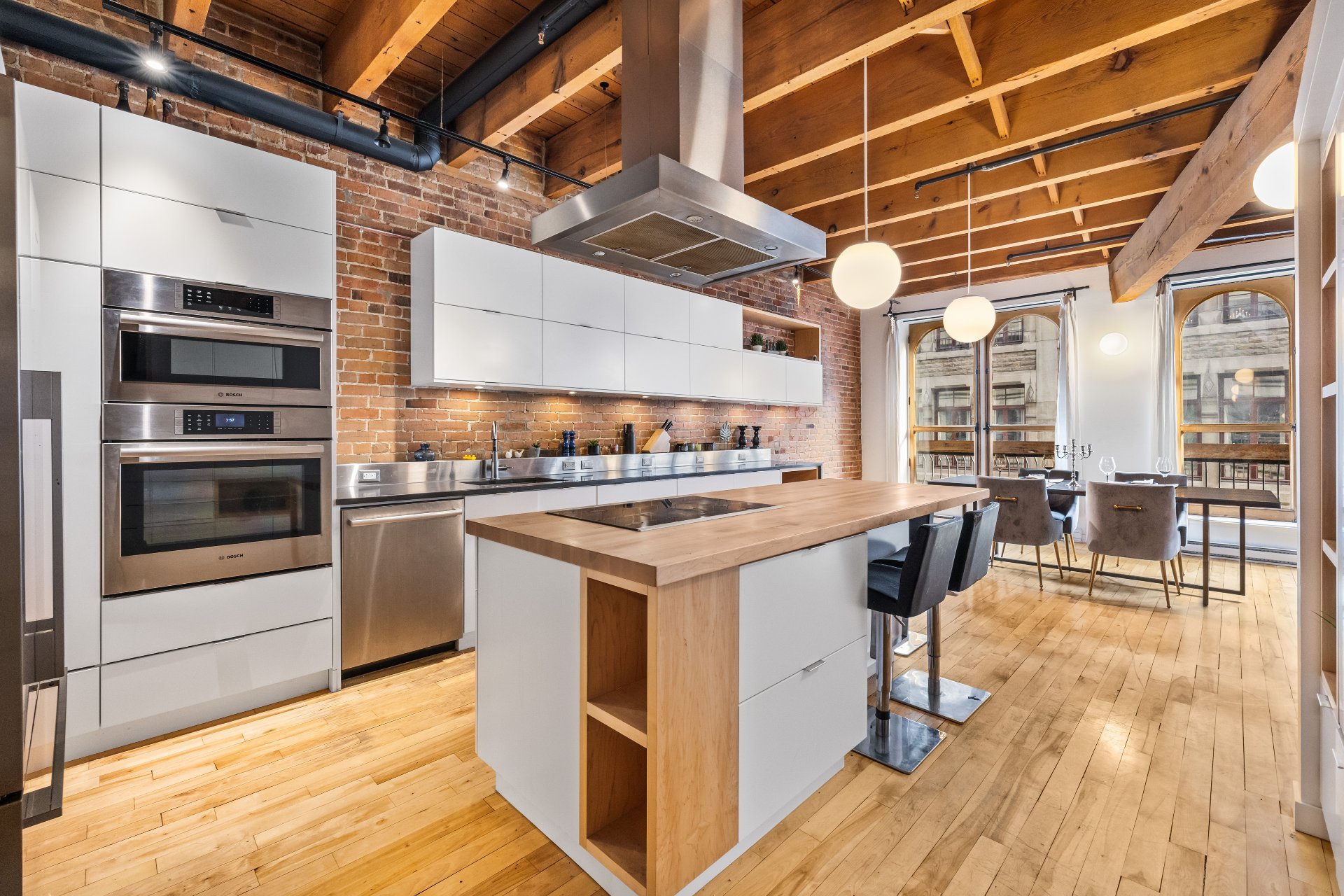 Photo - Kitchen