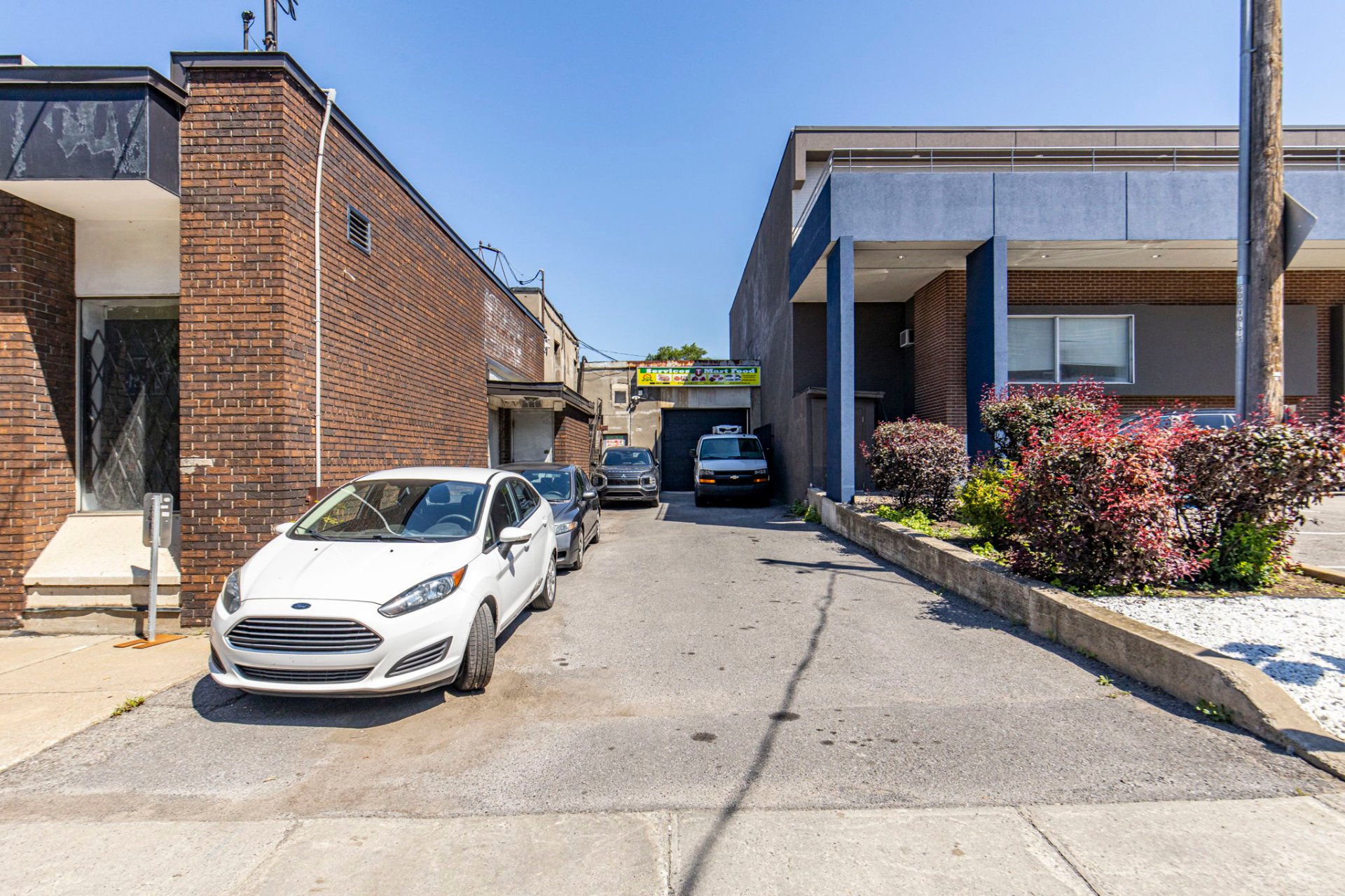 Photo - Parking