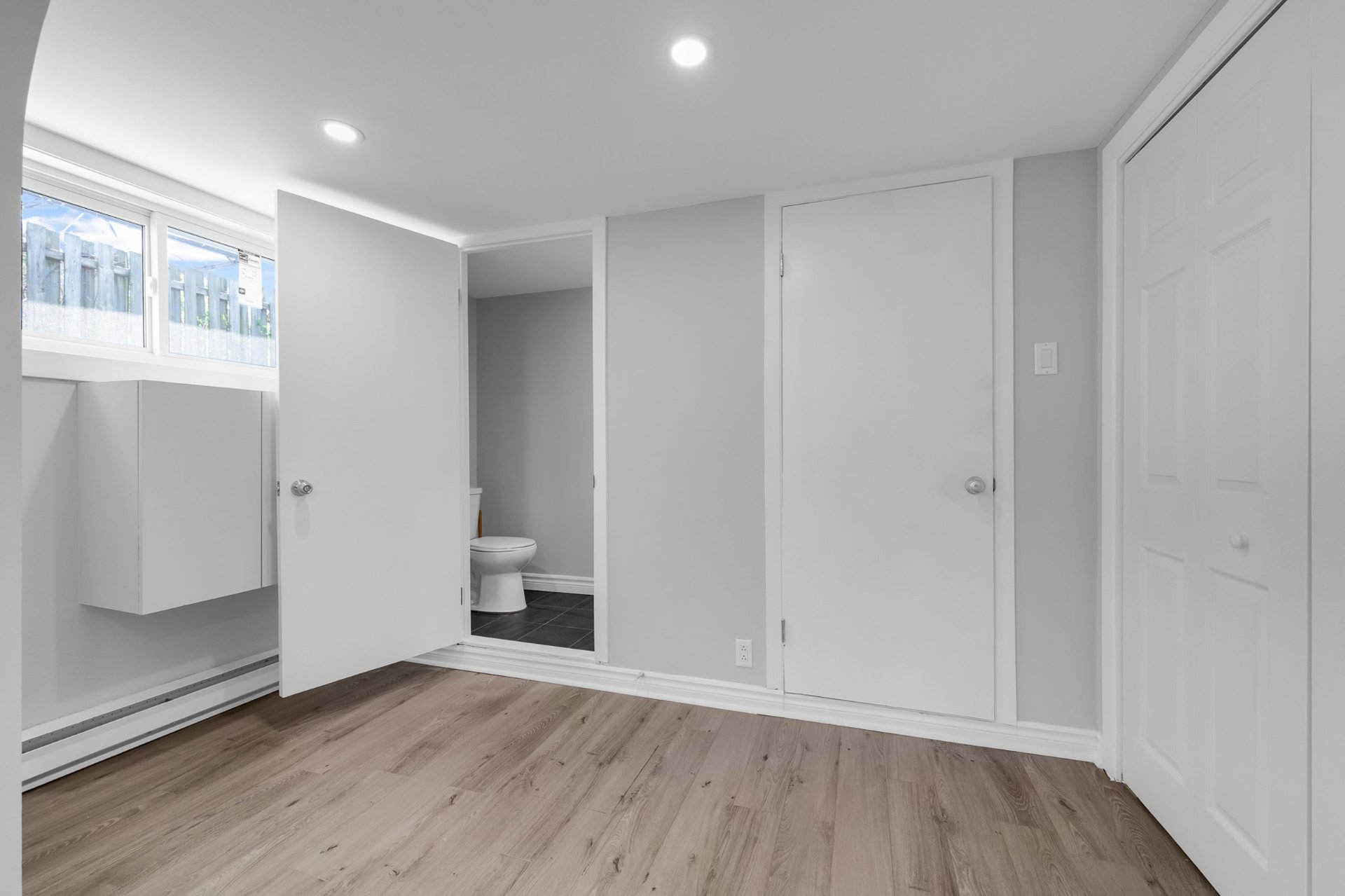 Photo - PASAGEWAY