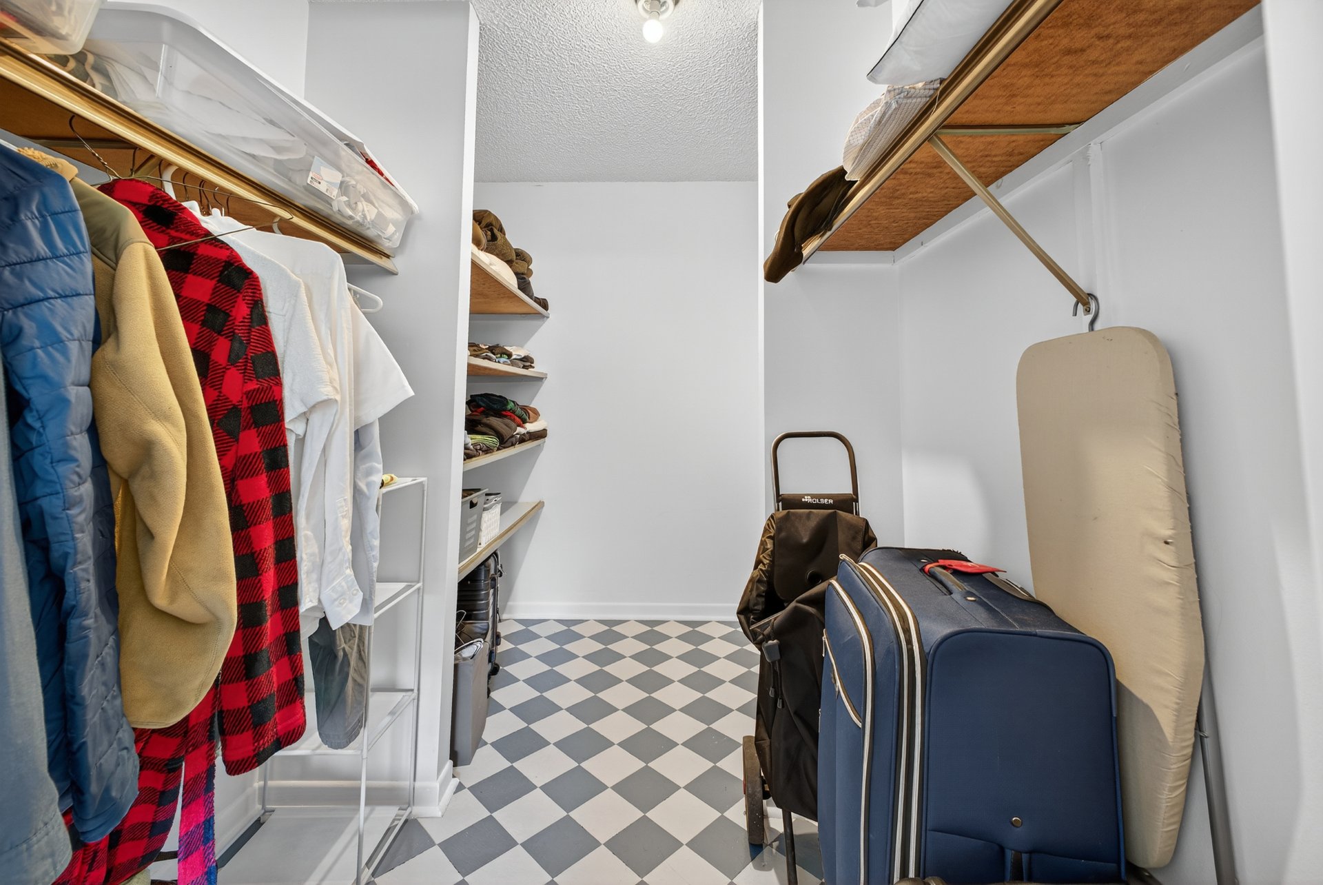 Photo - Penderie (Walk-in)