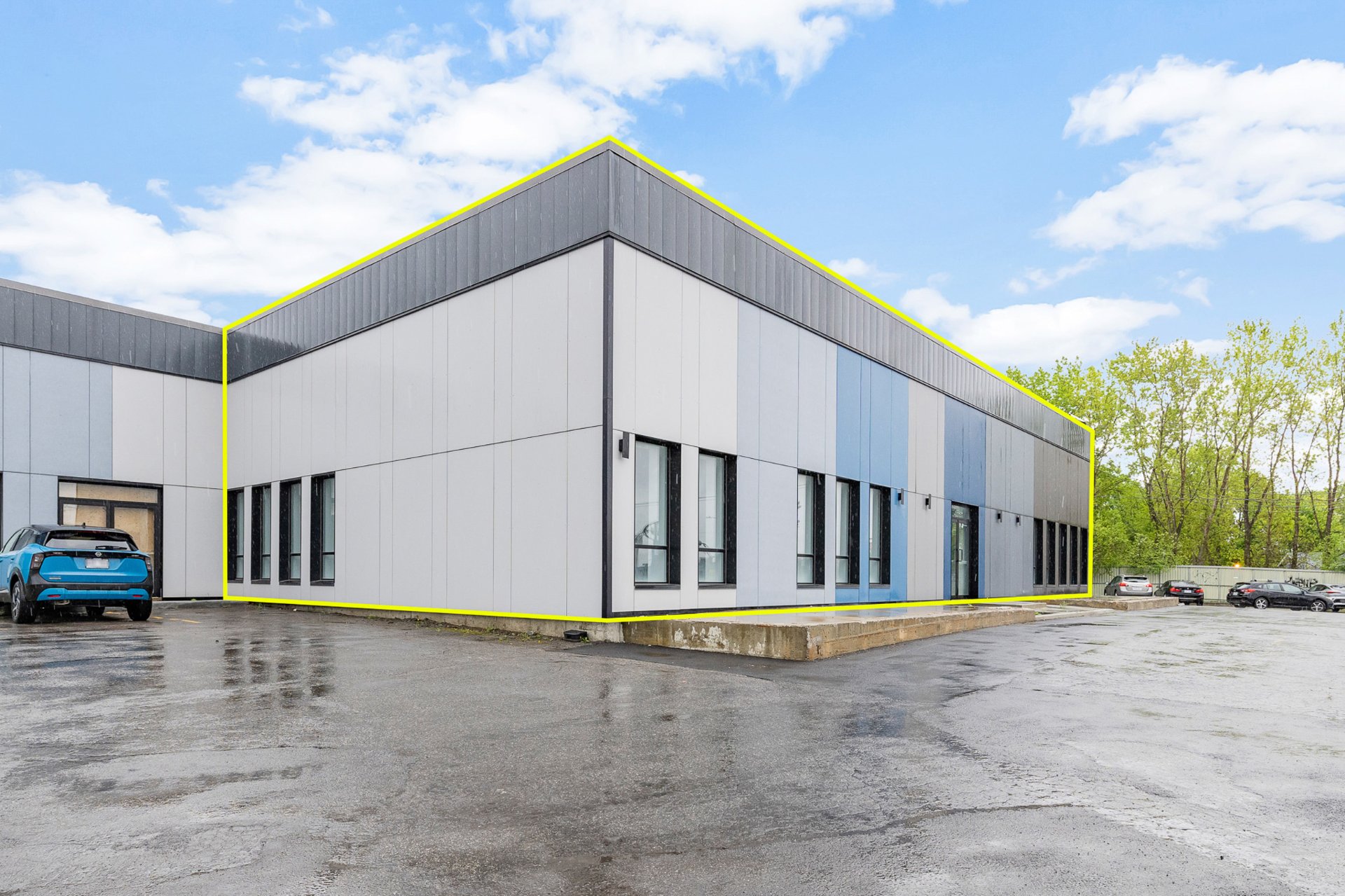 Photo - Frontage