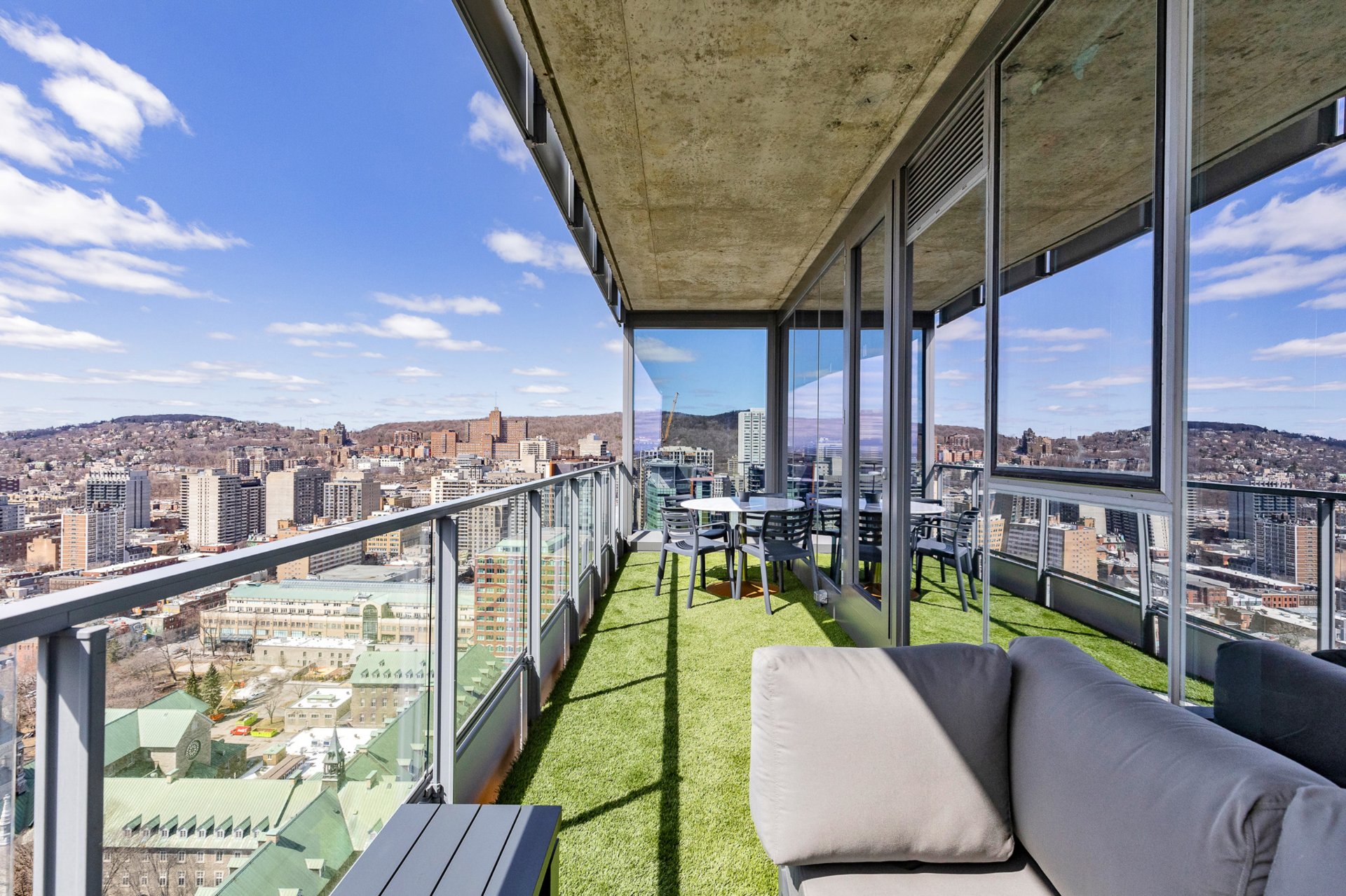Photo - Balcon