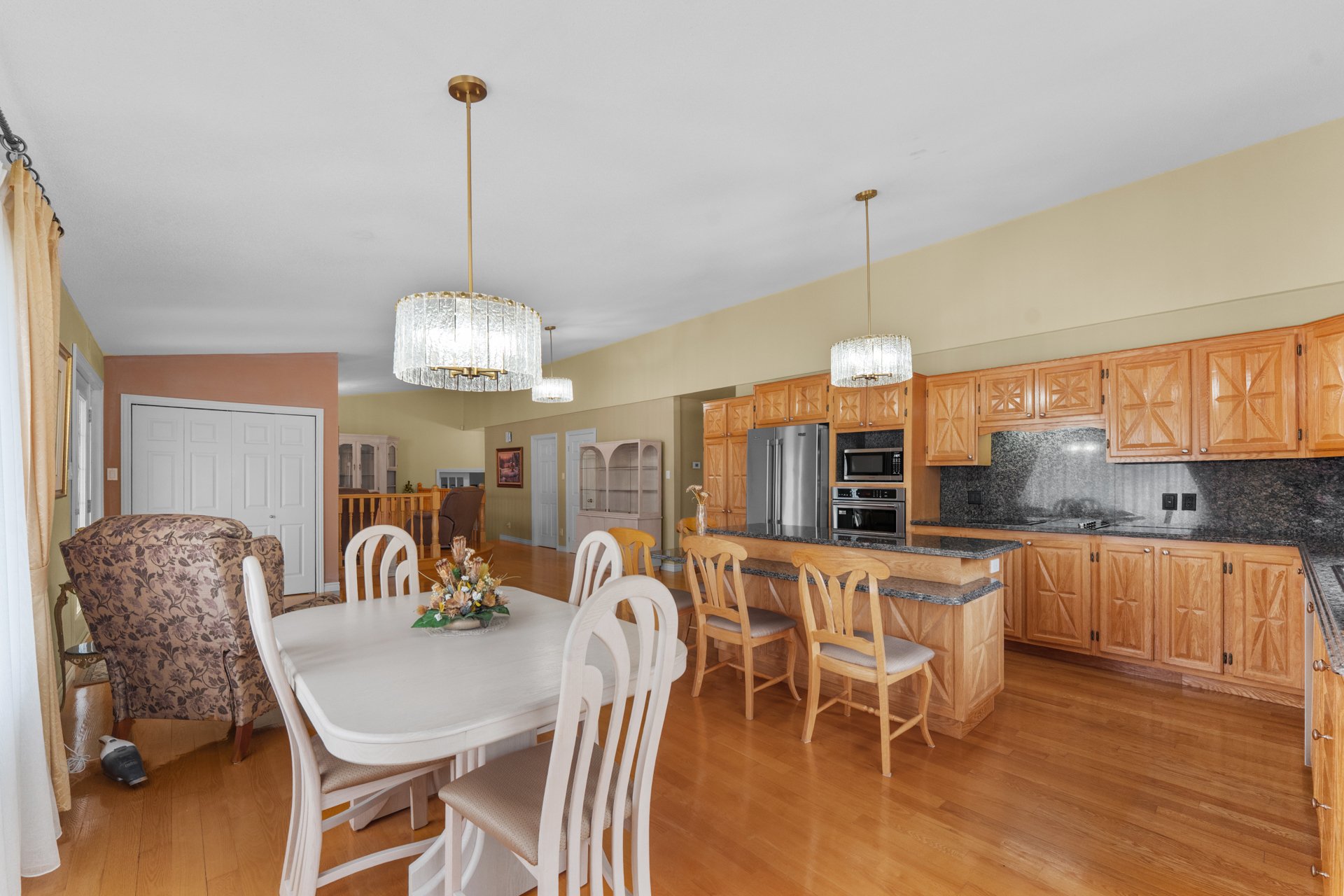 Photo - Dining room
