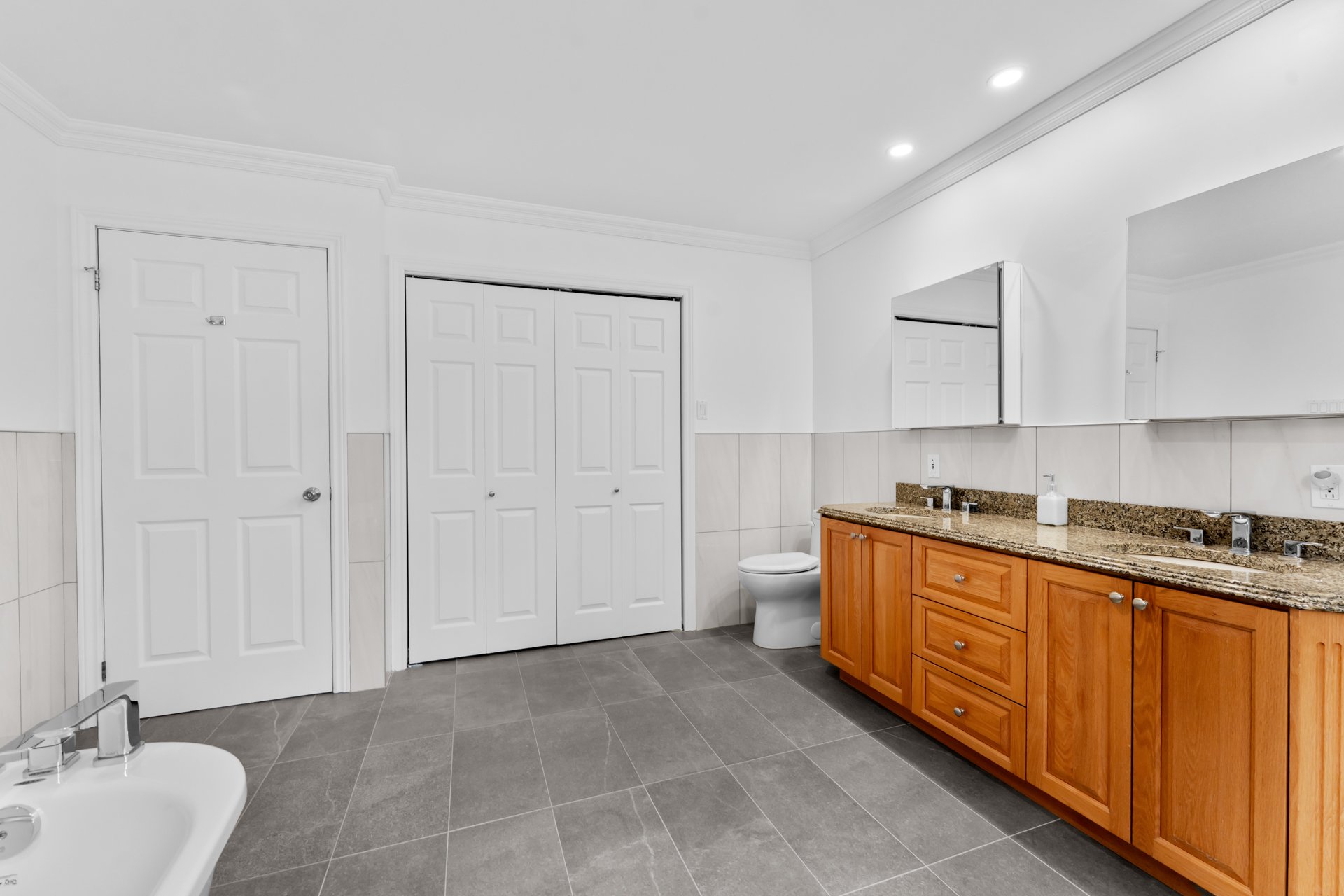 Photo - Bathroom