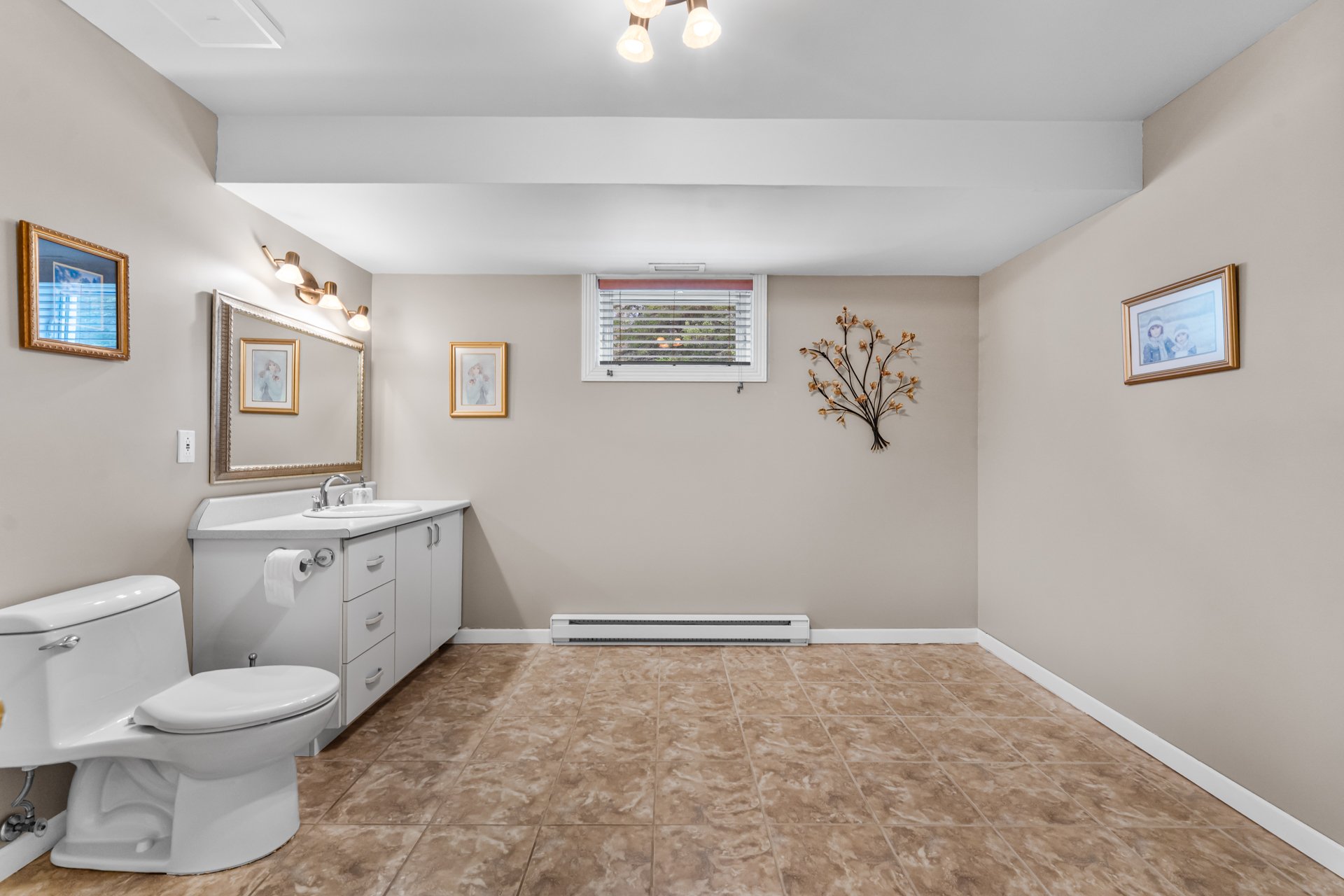 Photo - Washroom