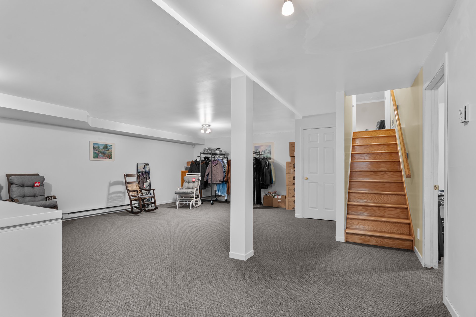 Photo - Family room