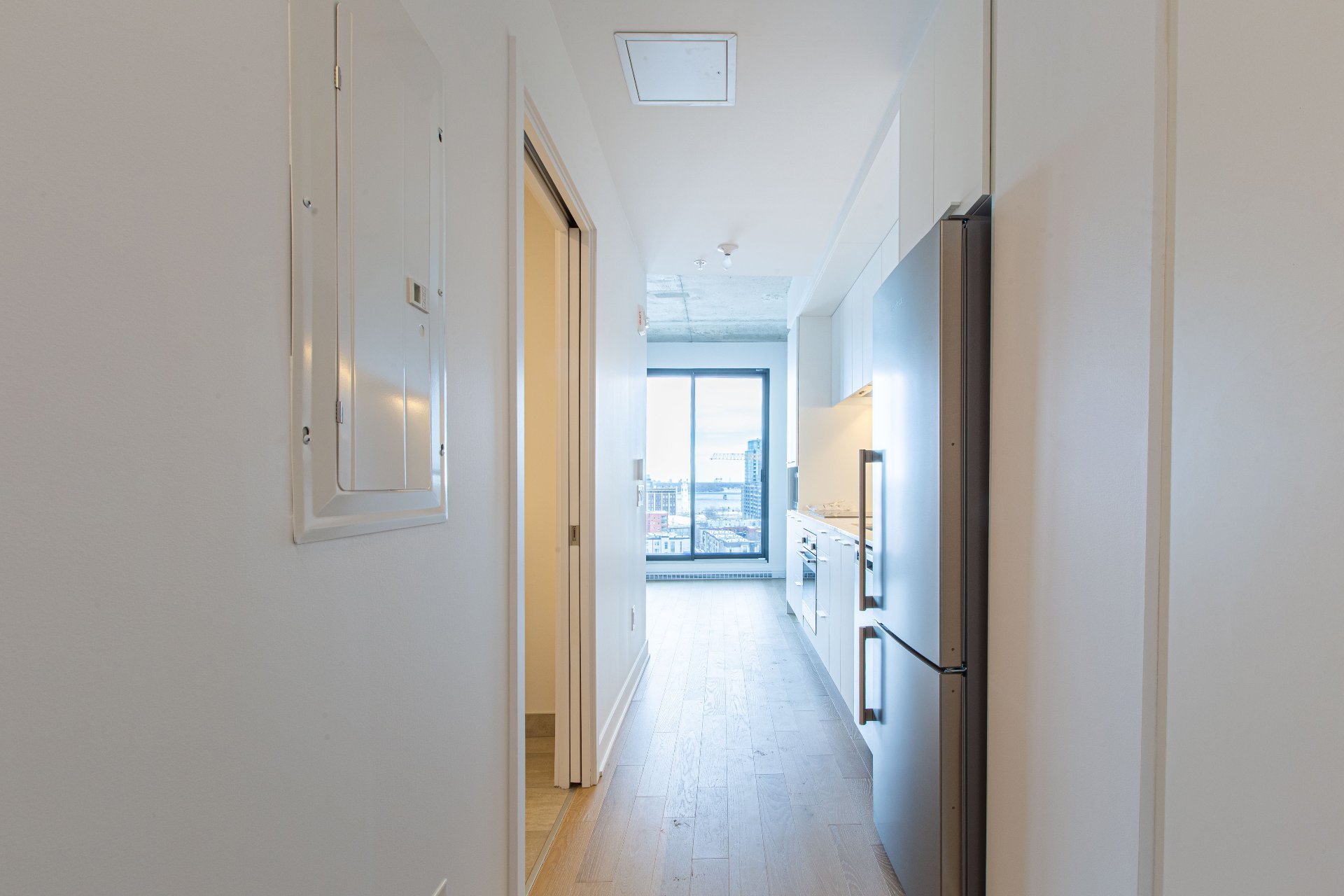 Photo - Hallway